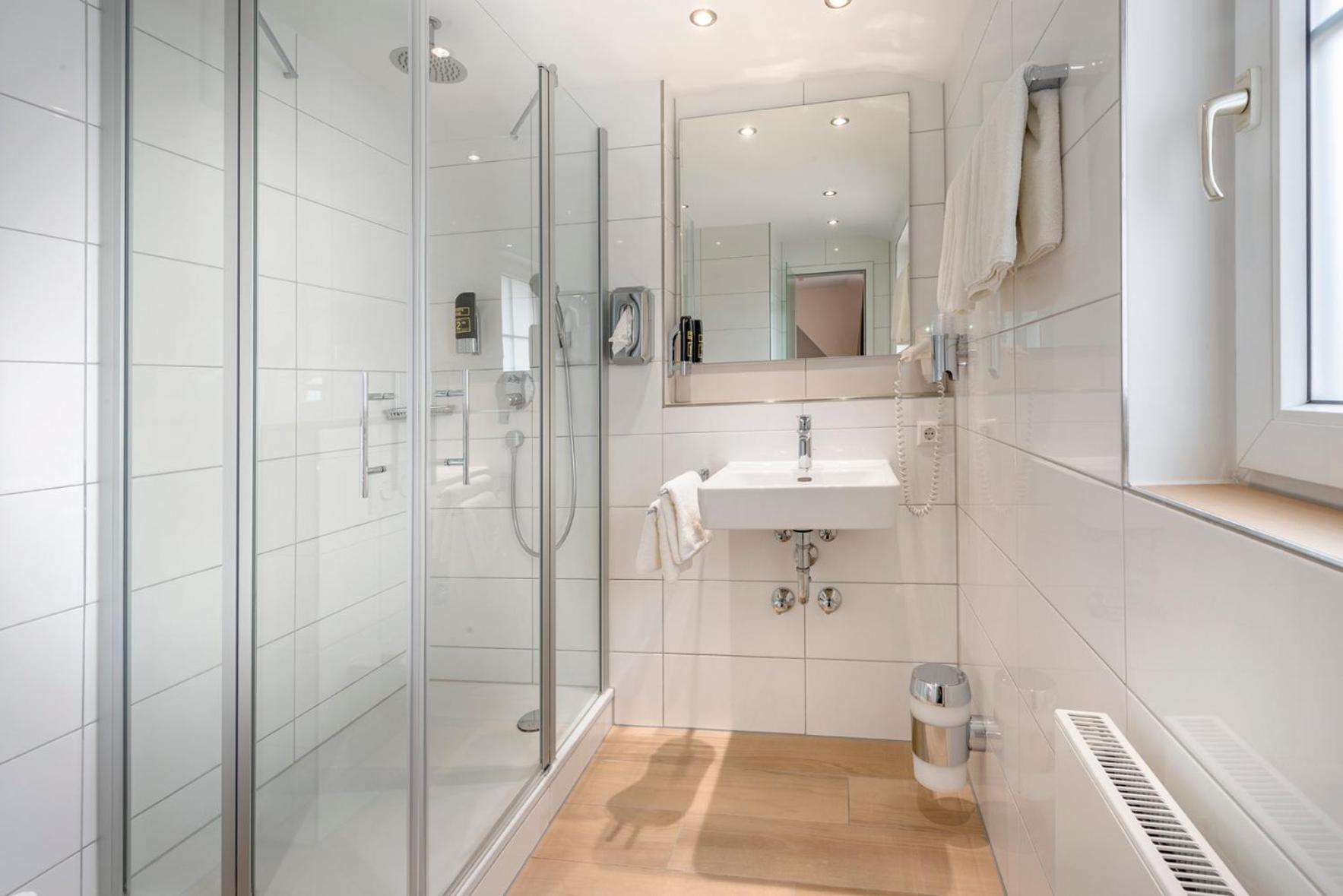 Double Room - Photo 11