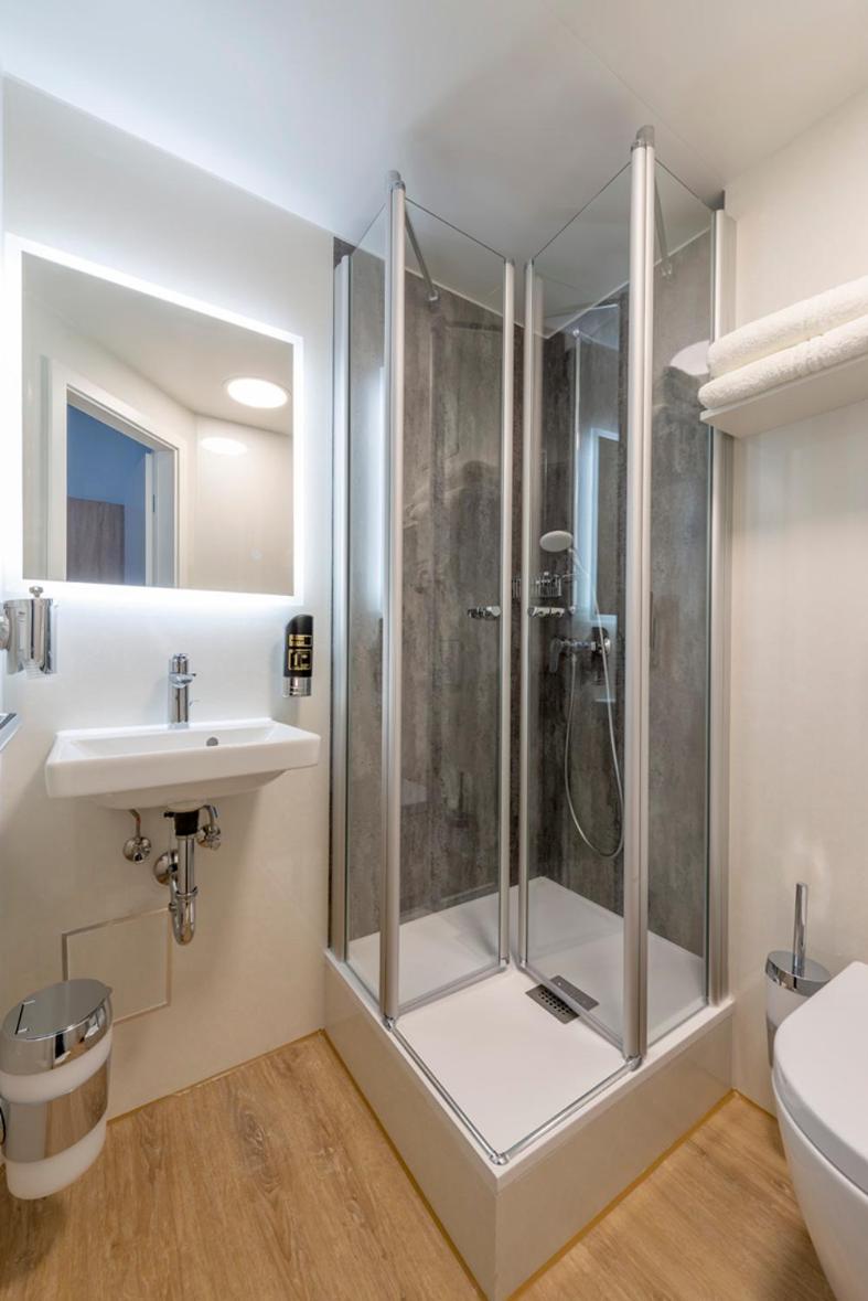 Double Room - Photo 12