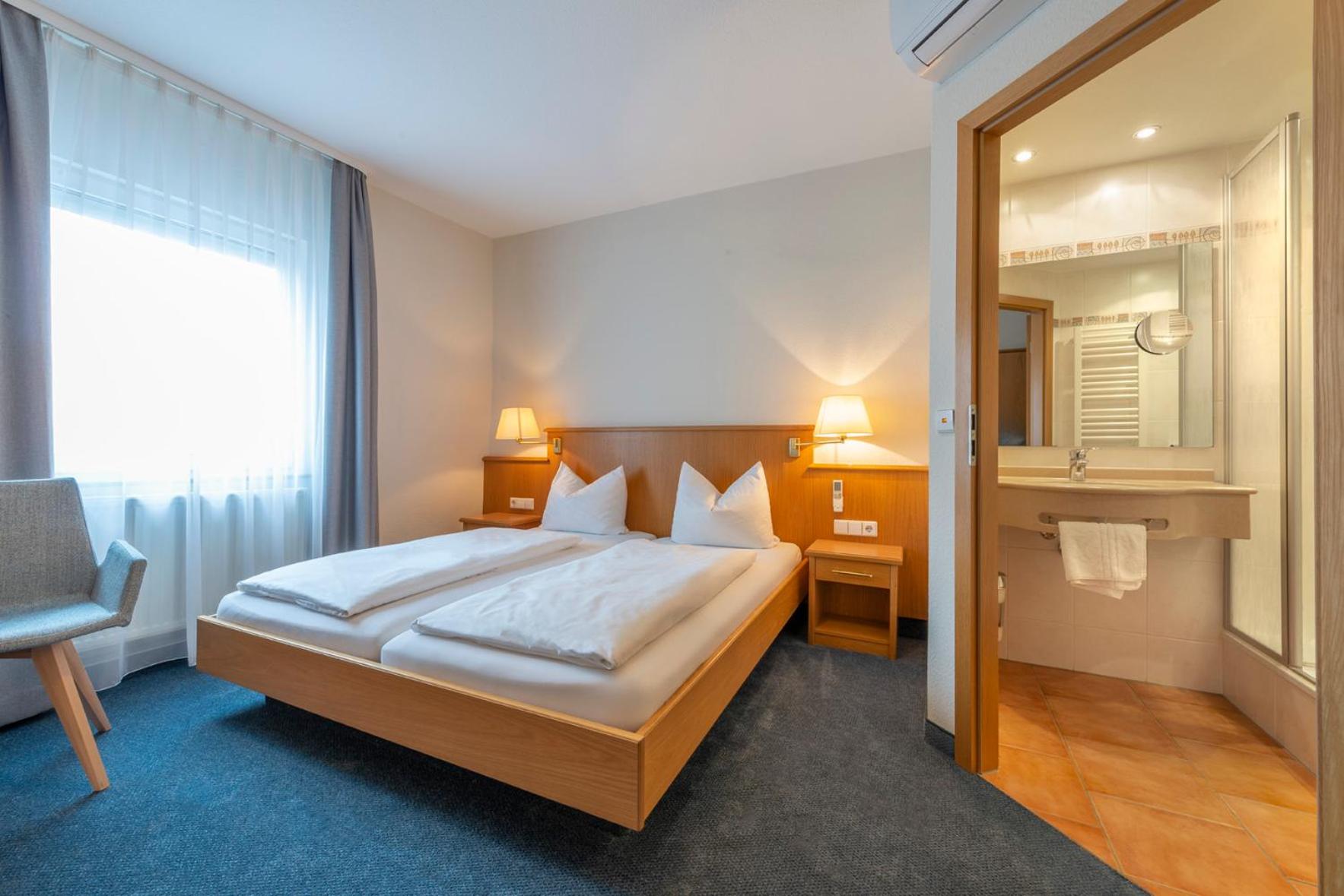 Double Room - Photo 9