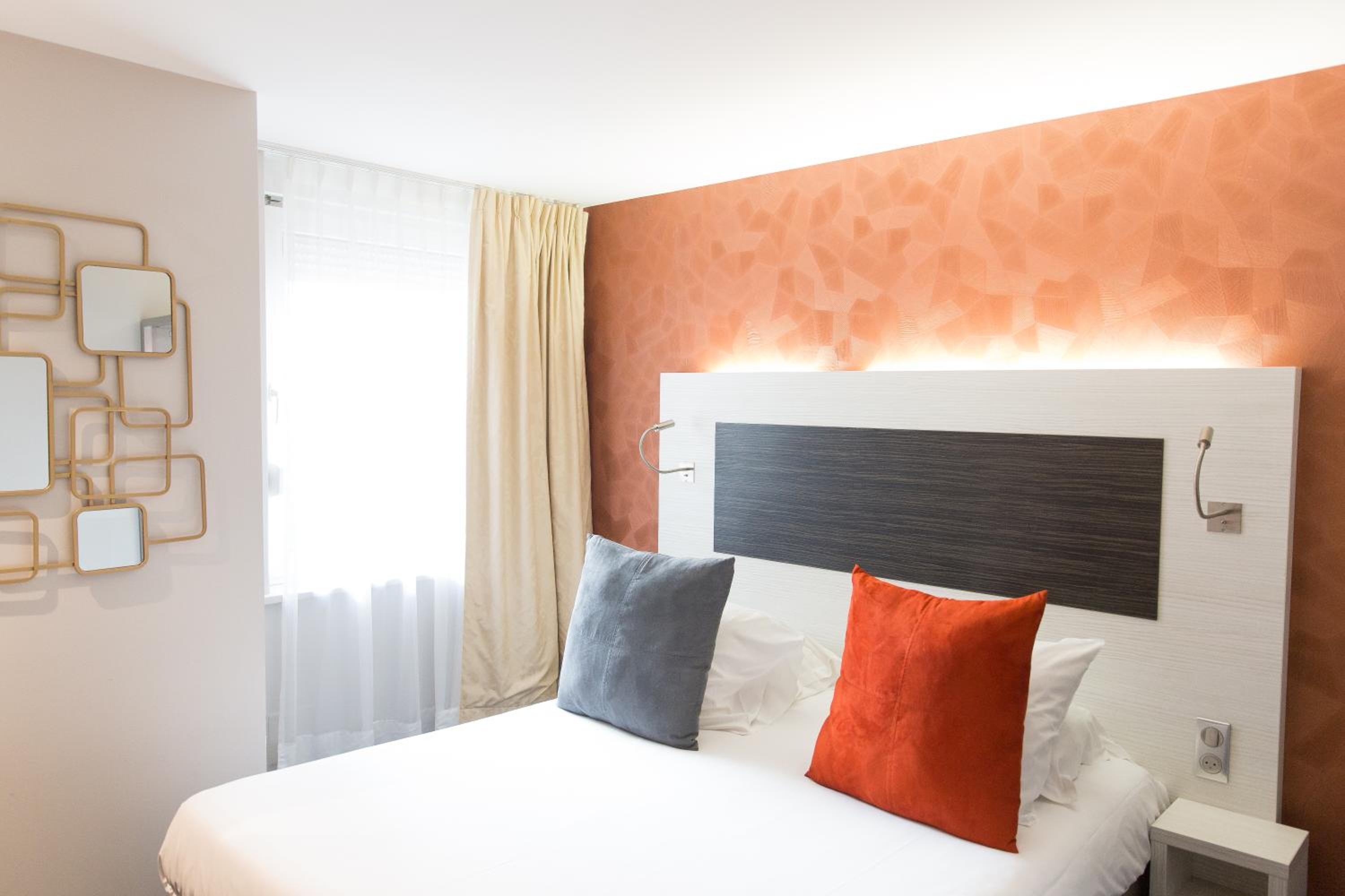 Double Room - Photo 3