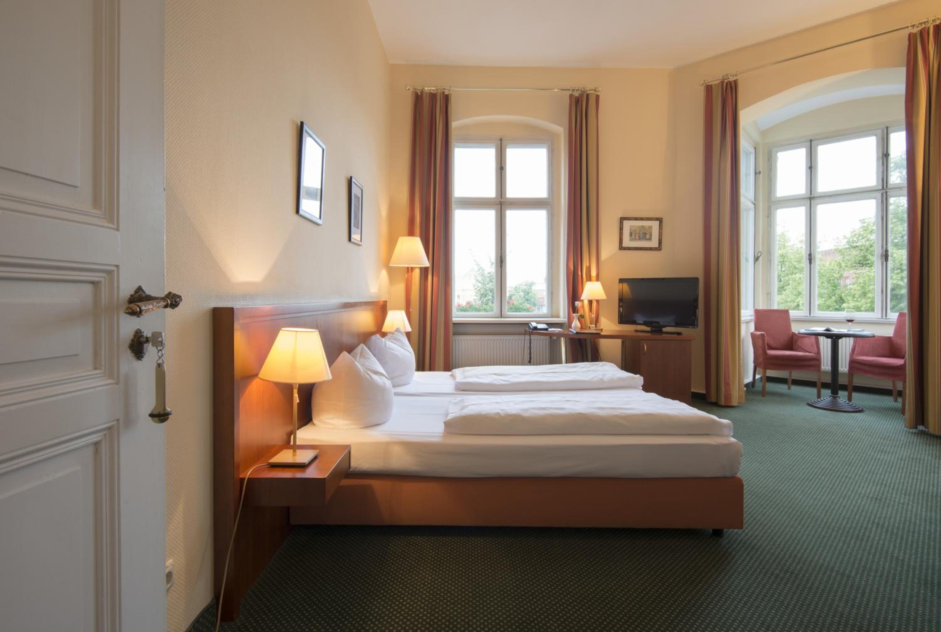 Standard Double Room - Photo 1