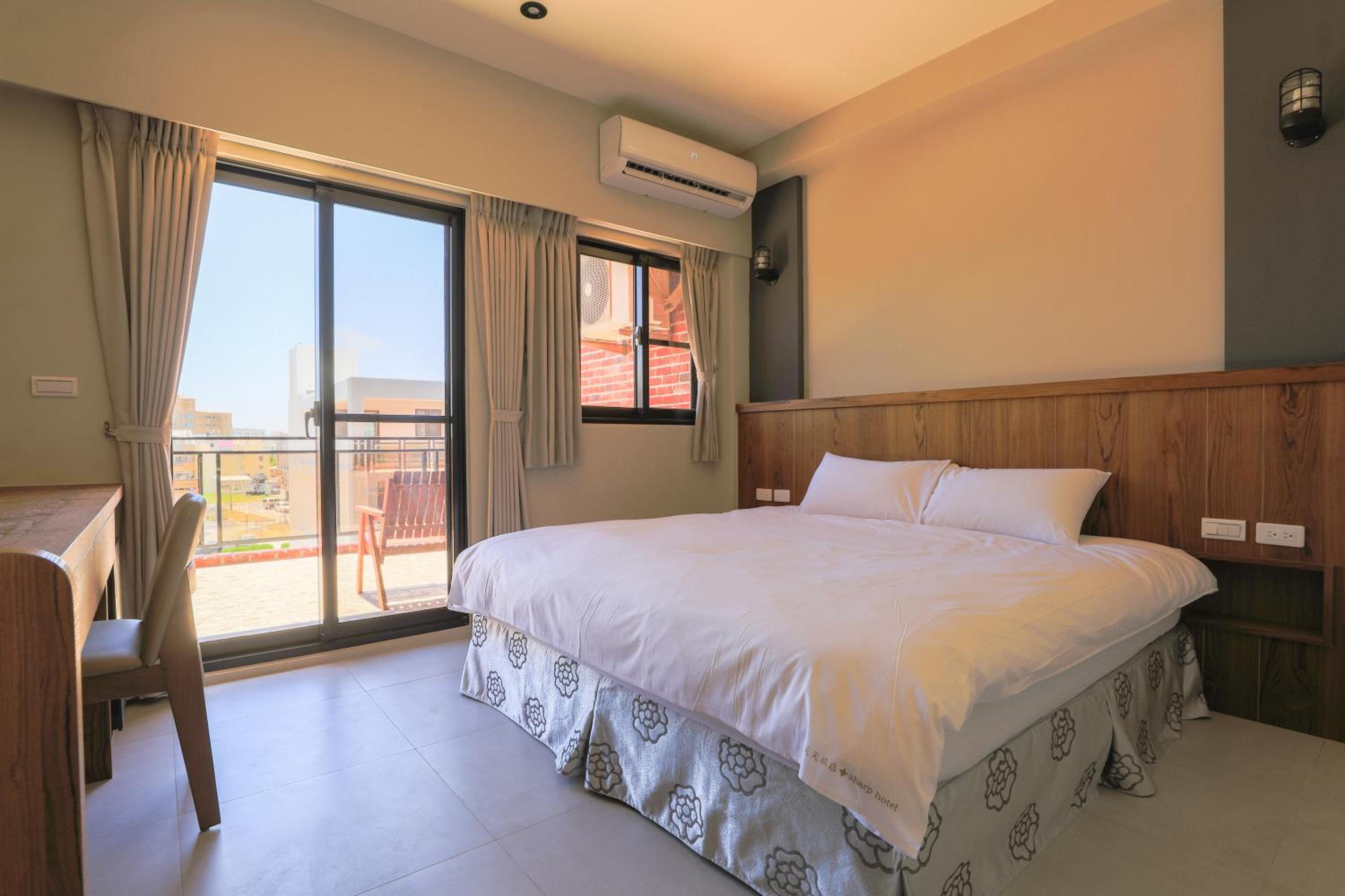 Standard Double Room photo 3