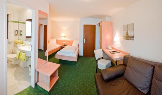 Triple Room - Photo 1