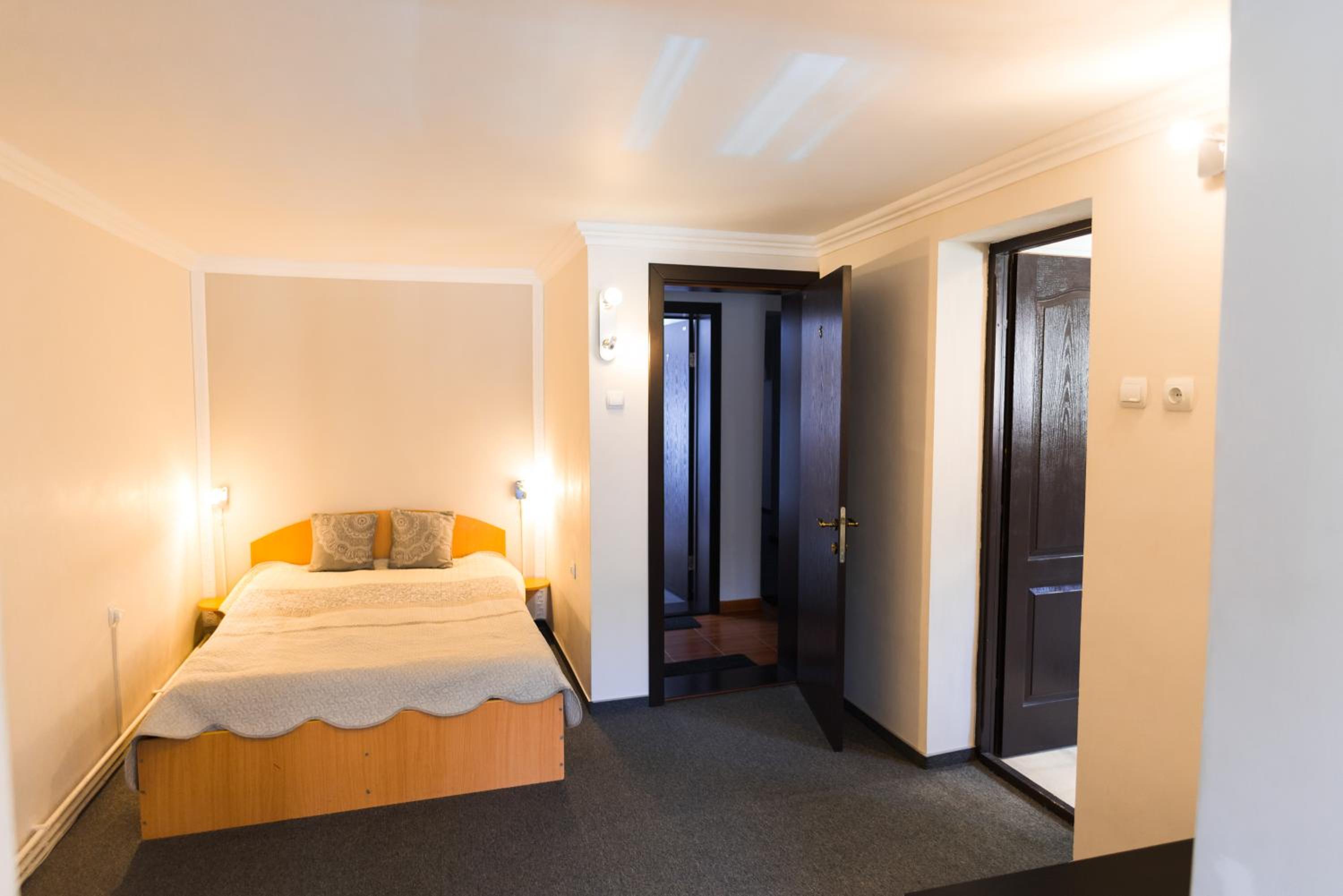 Comfort Triple Room with Shower photo 1