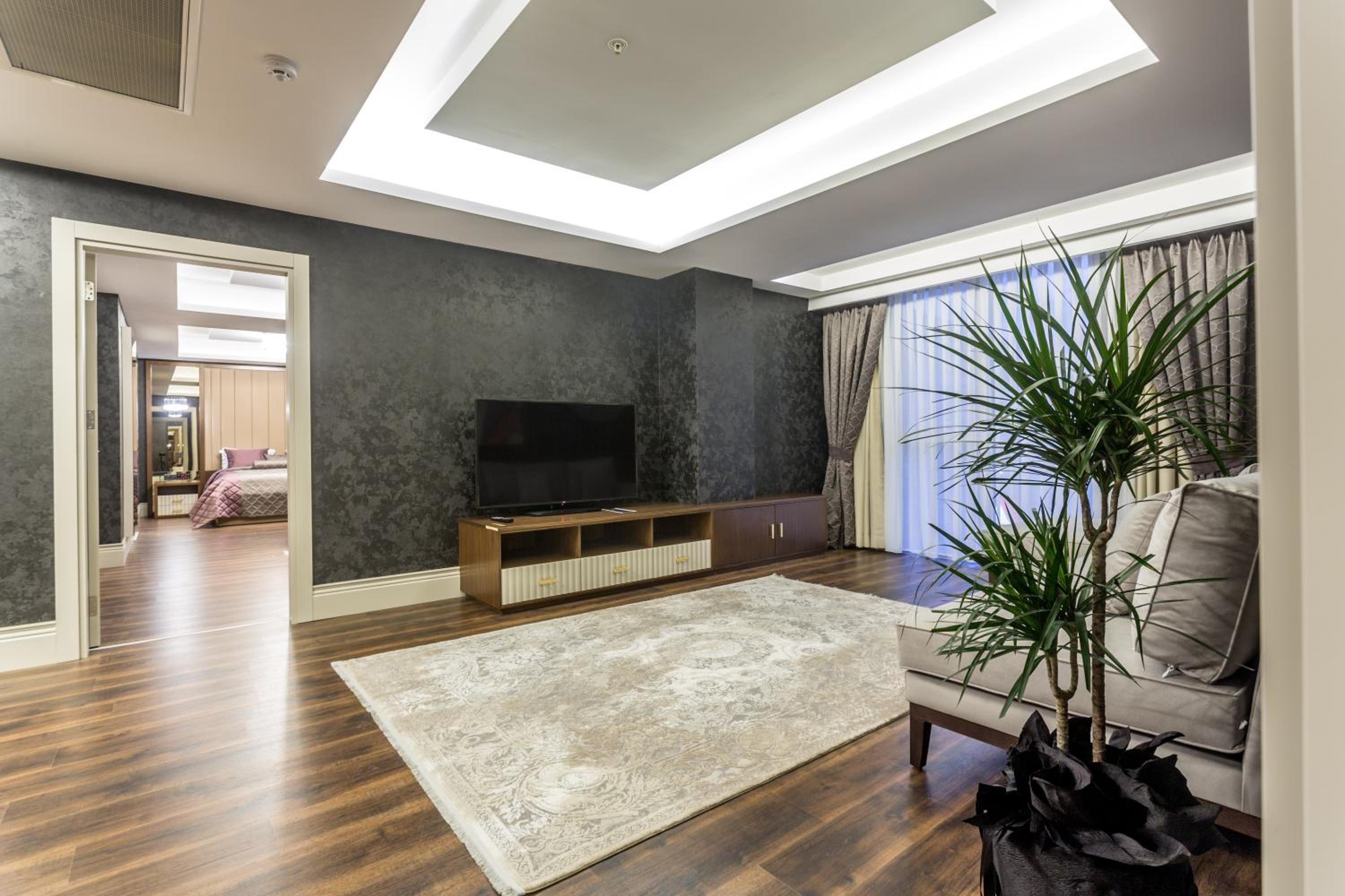 Presidential Suite photo 1