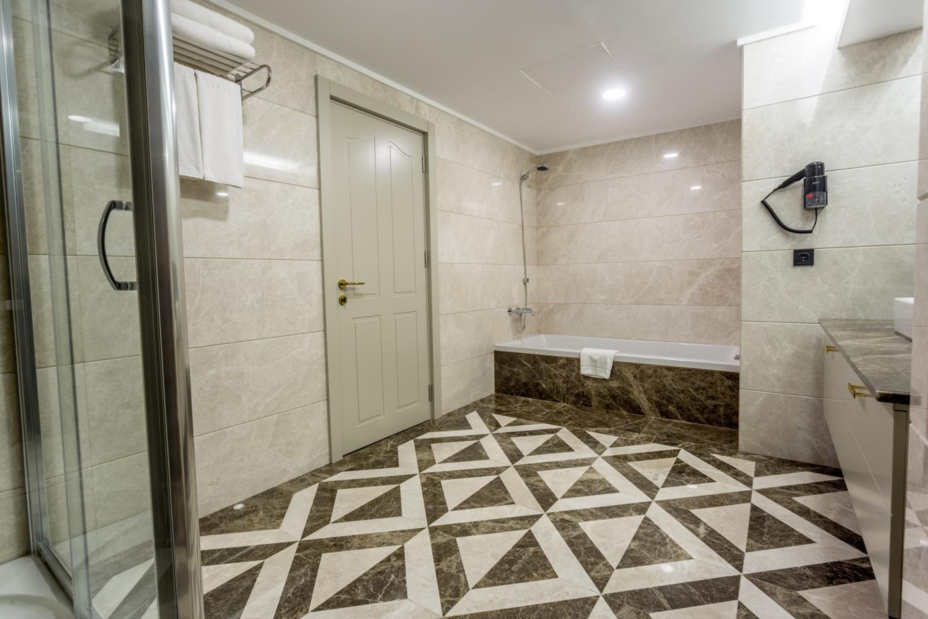 Presidential Suite photo 2