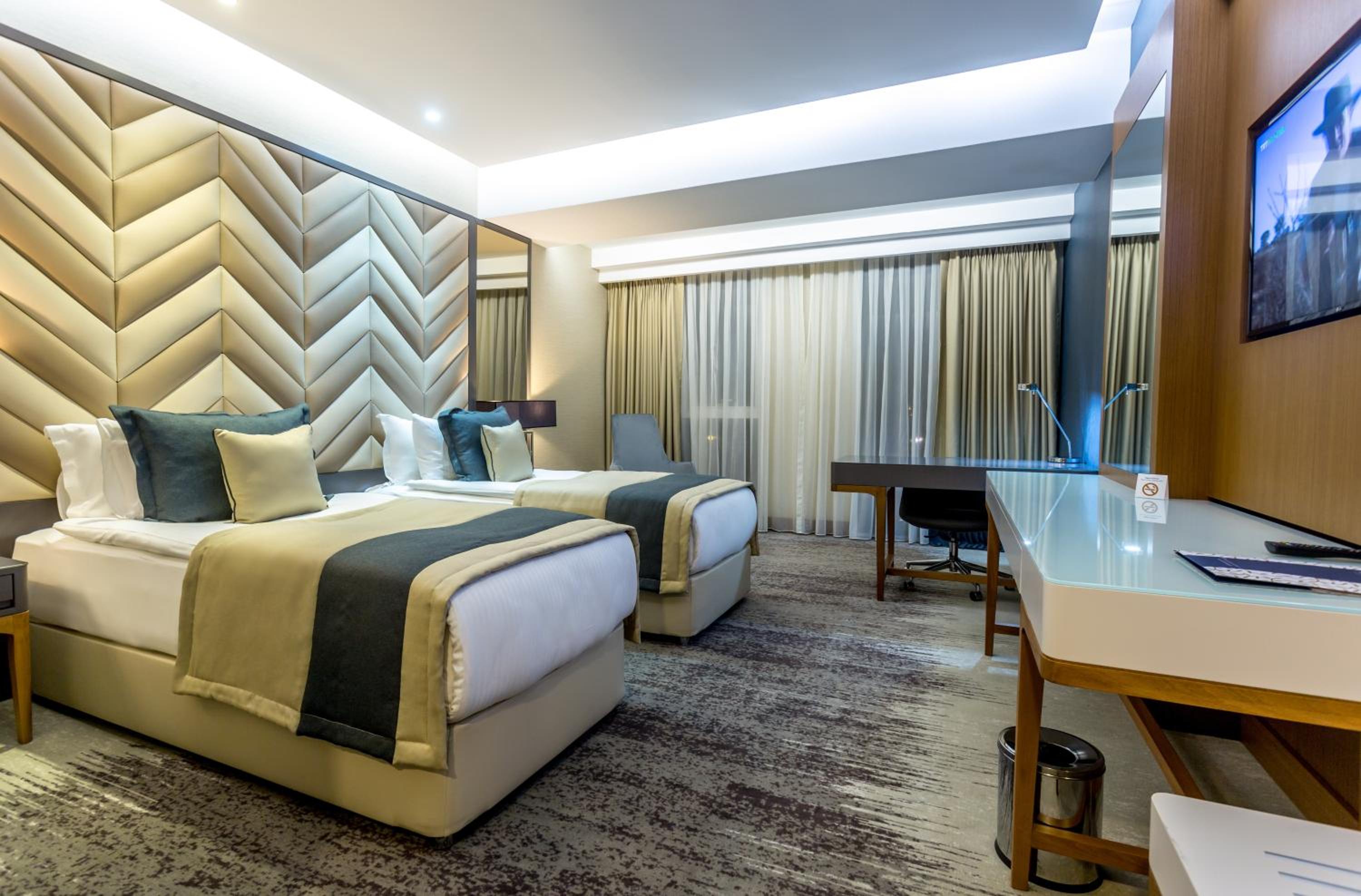 Standard Double or Twin Room photo 1