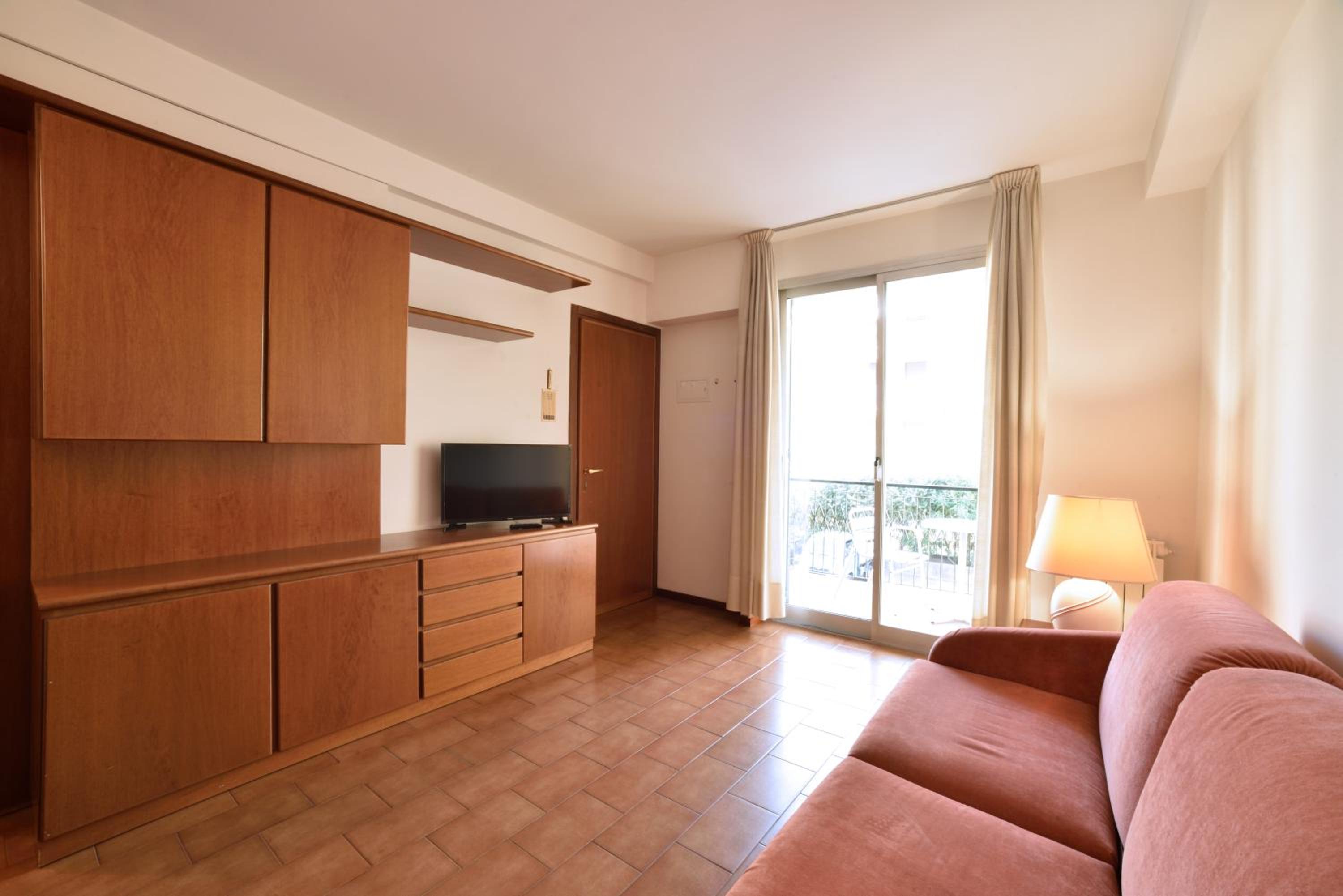 Apartment Dependence