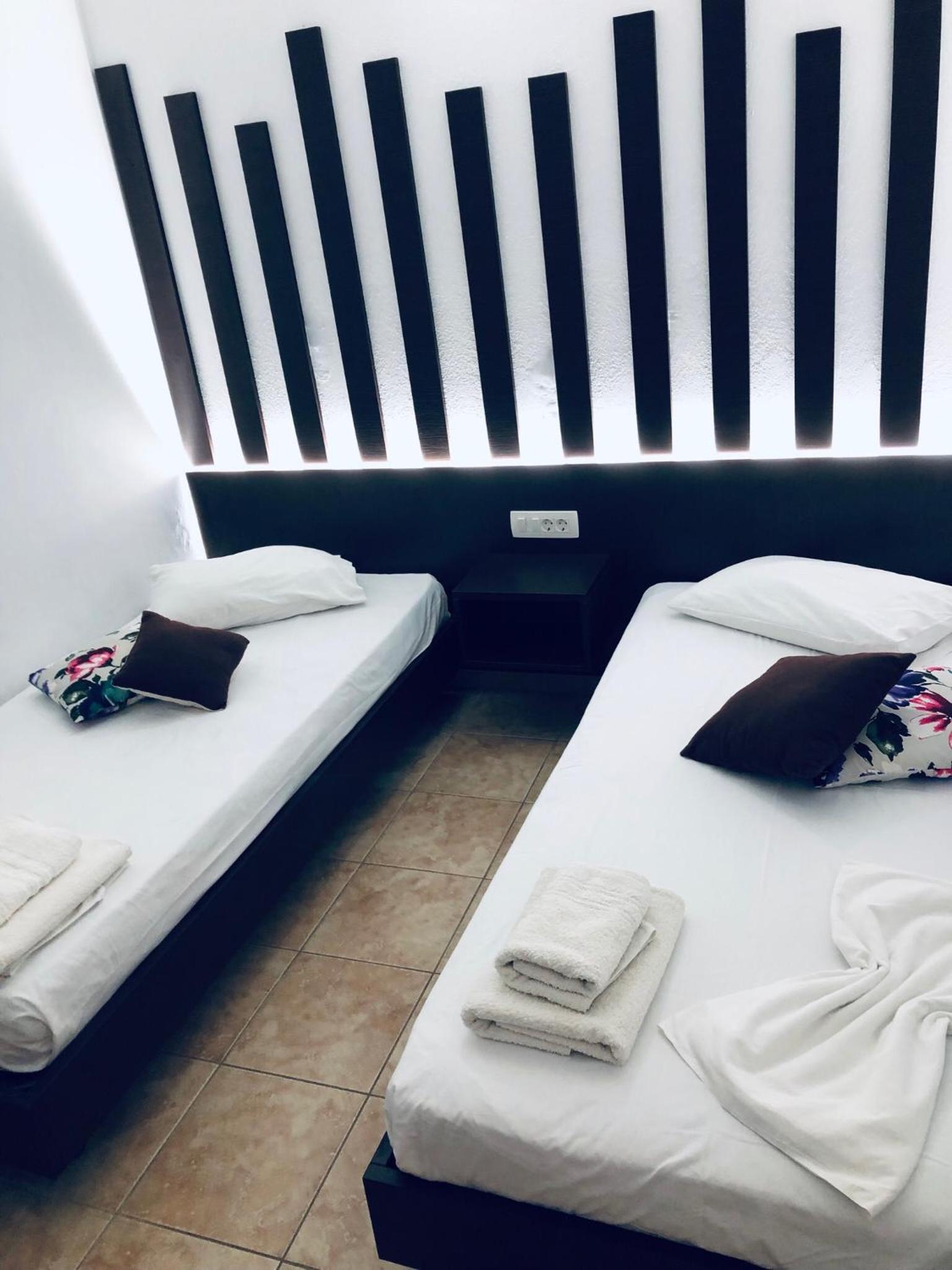 Quadruple Room - Photo 3
