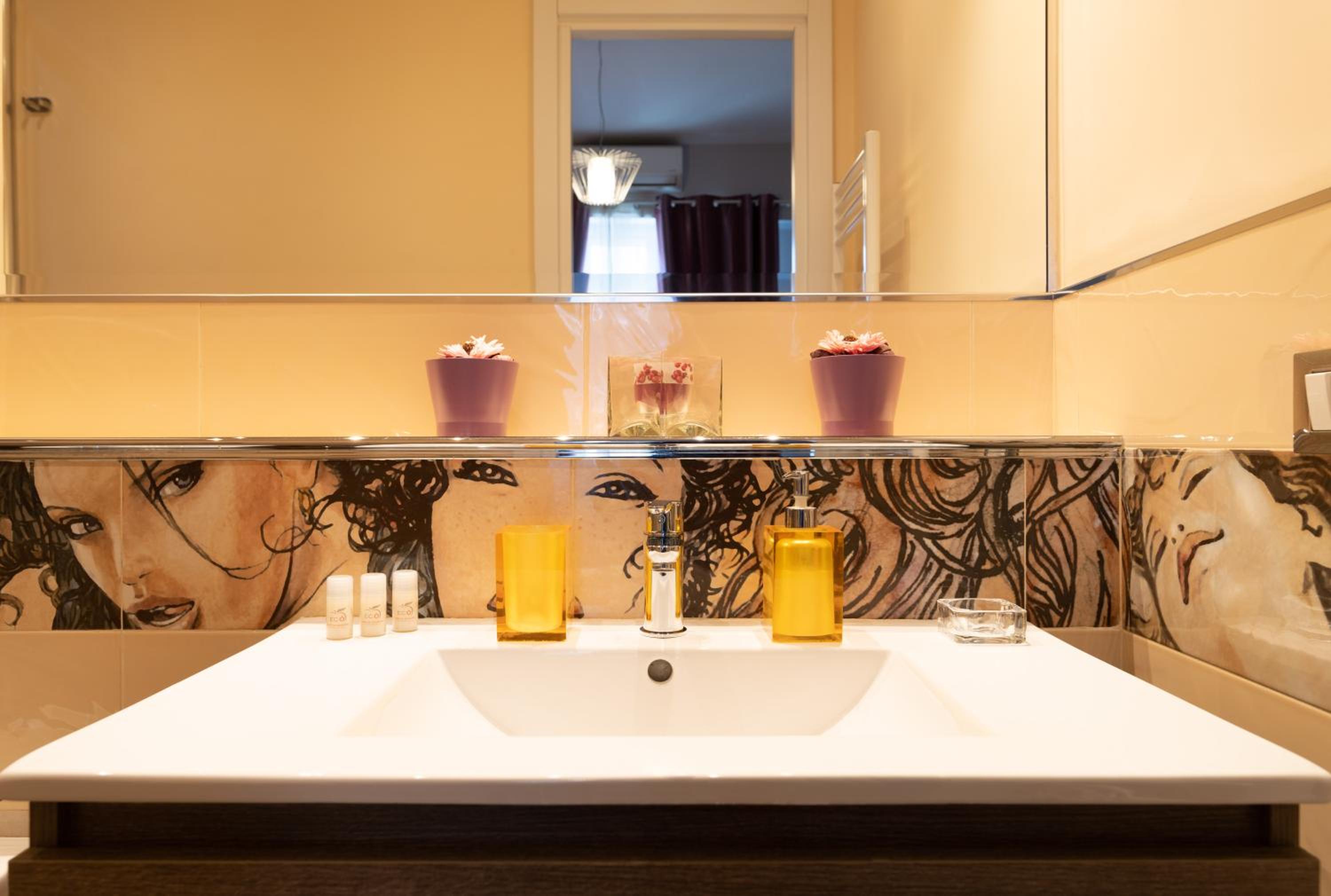 Double Room with Private Bathroom photo 3