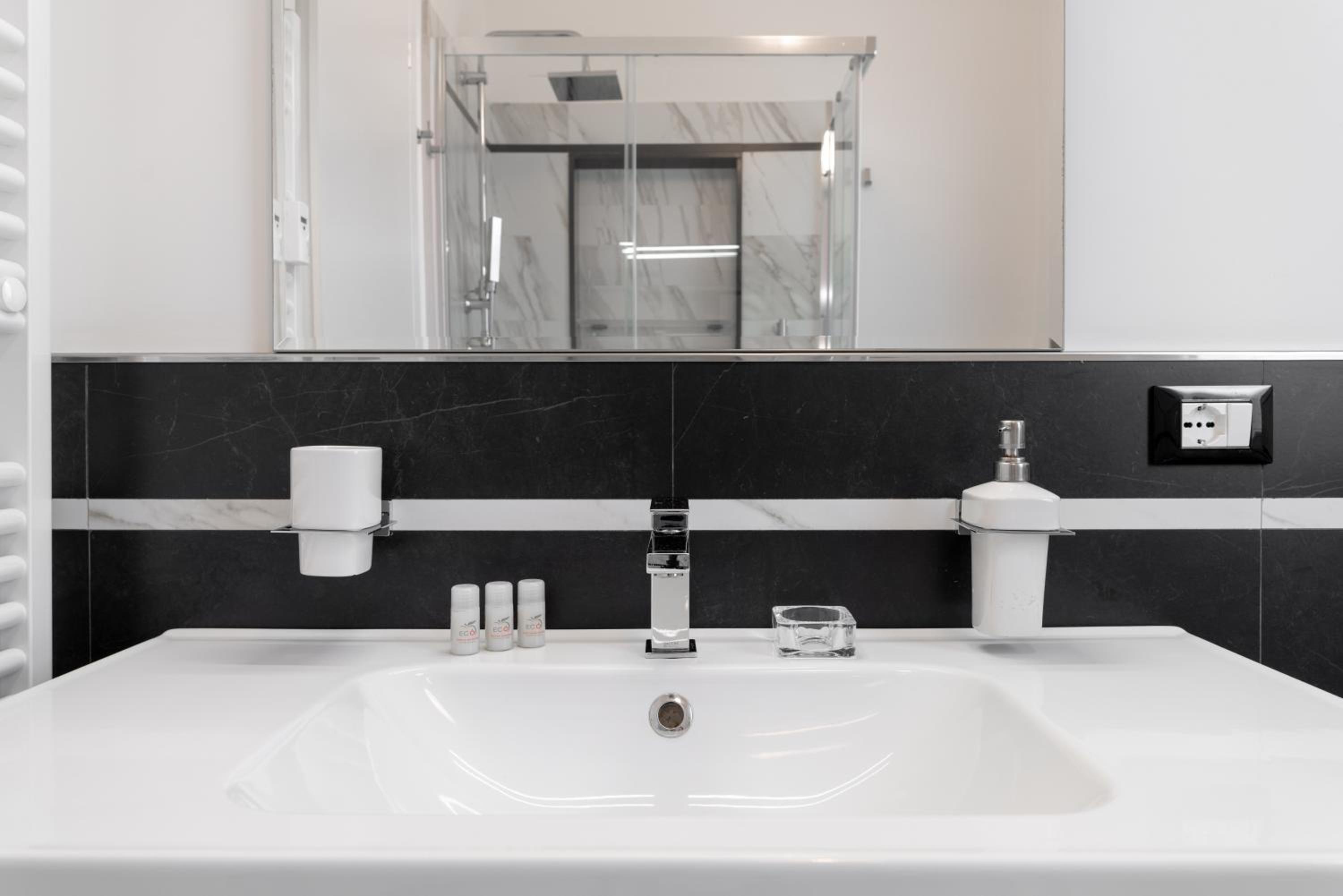 Triple Room with Balcony and Private Bathroom photo 2