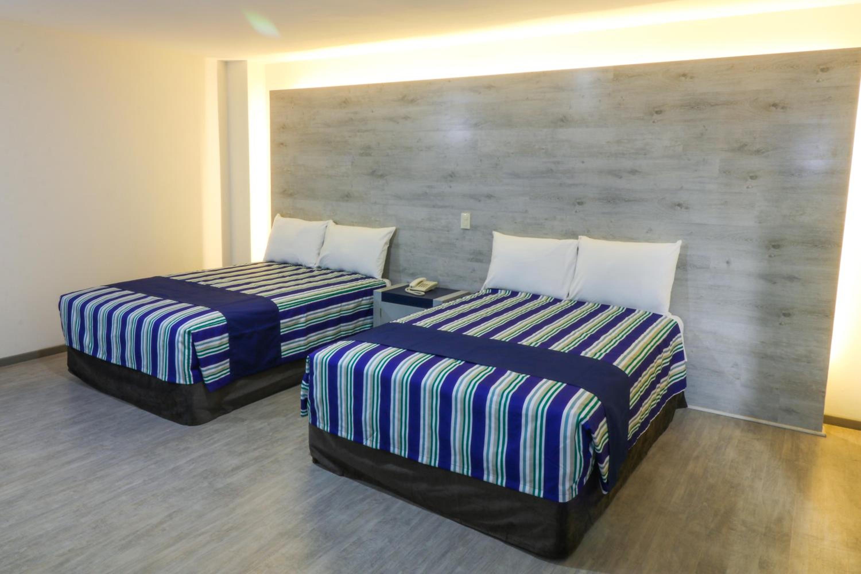 Superior Twin Room photo 2