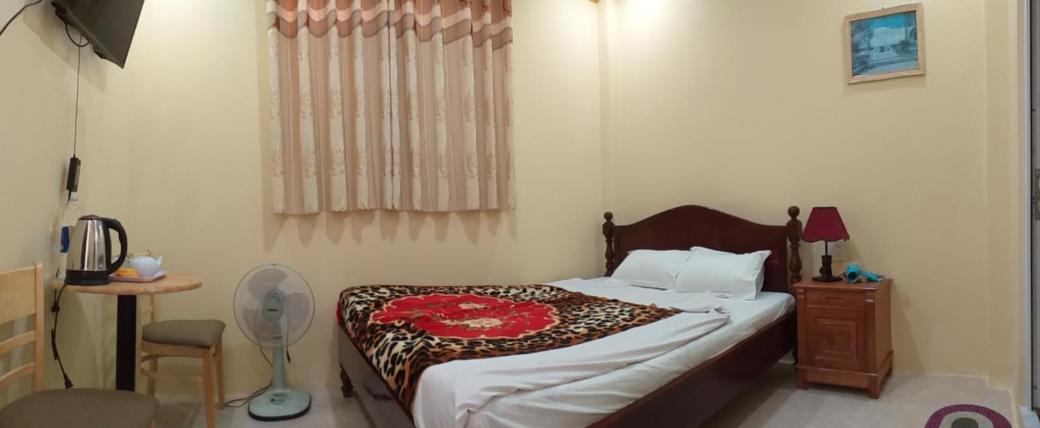 Queen Room photo 3