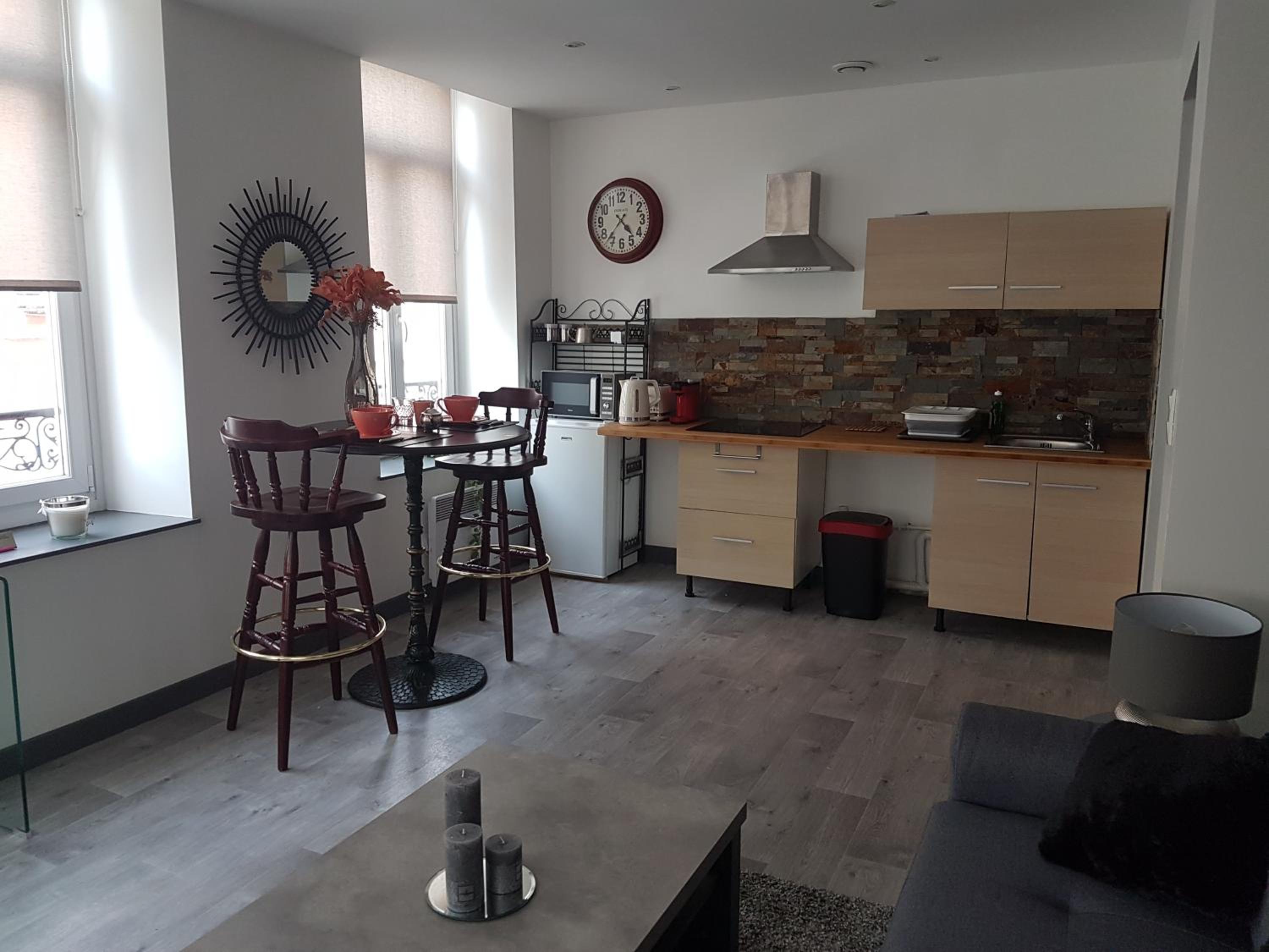 One-Bedroom Apartment - Photo 13