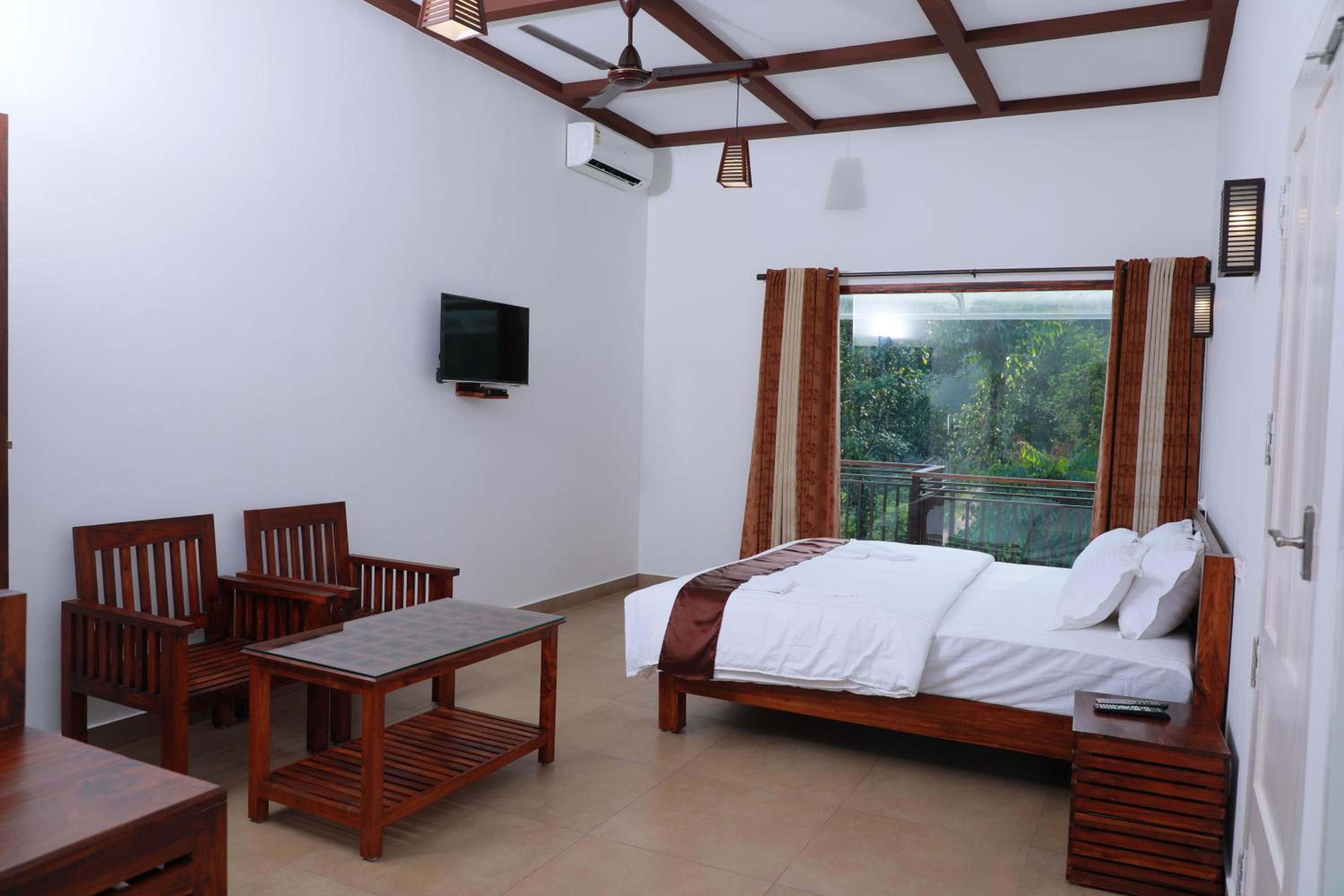Double Room with Balcony photo 3