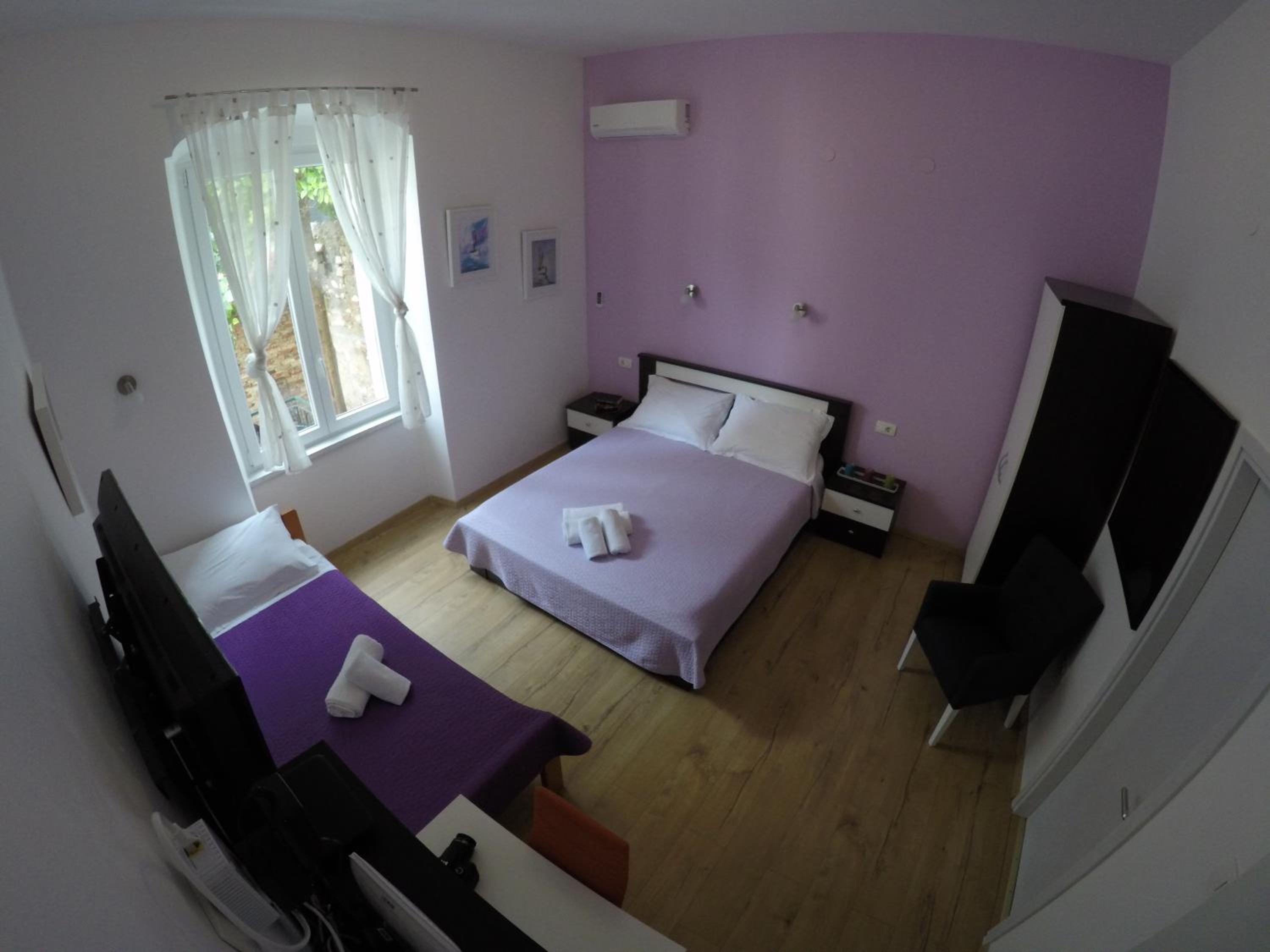Triple Room with Private Bathroom