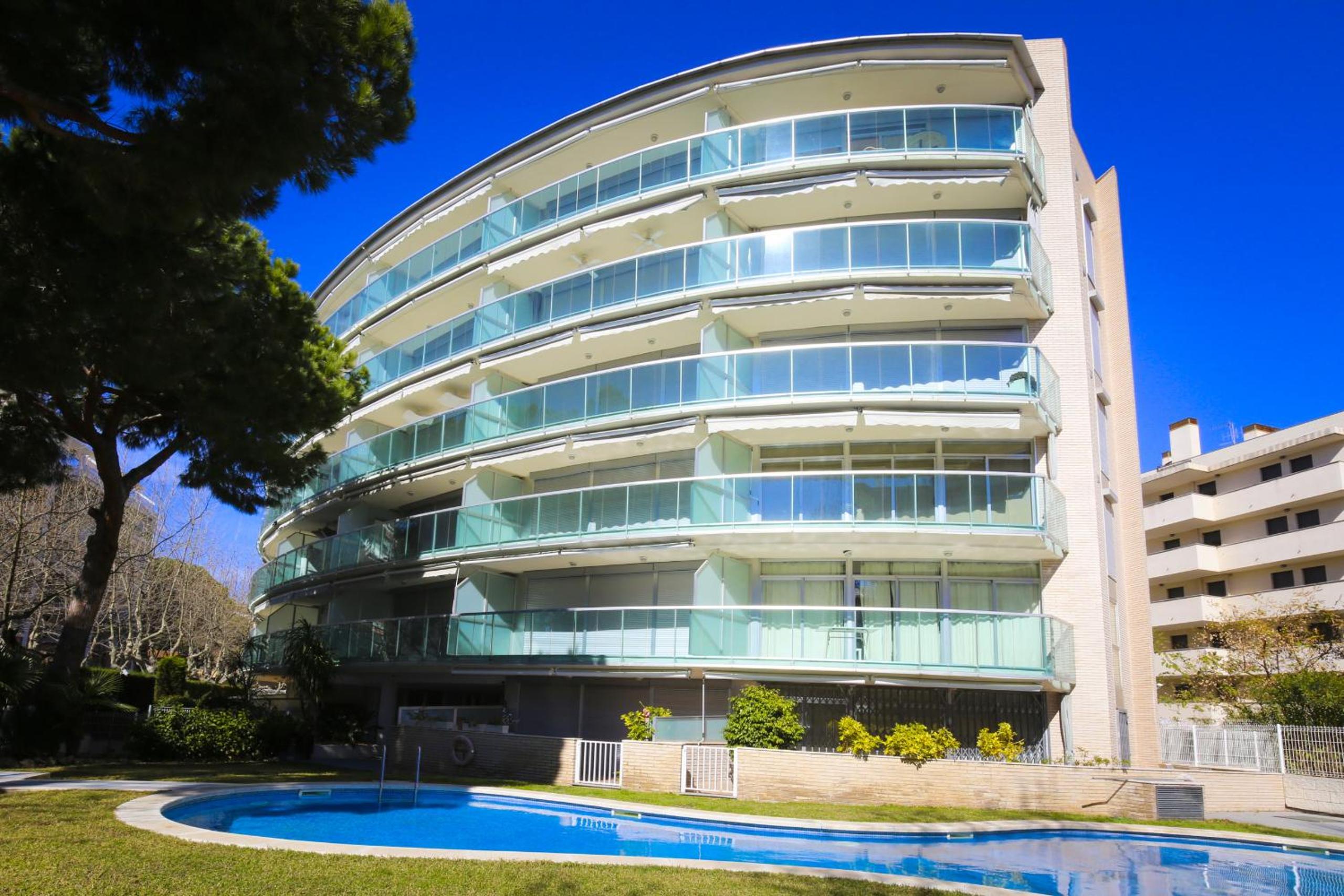 Apartment with Terrace - Photo 14