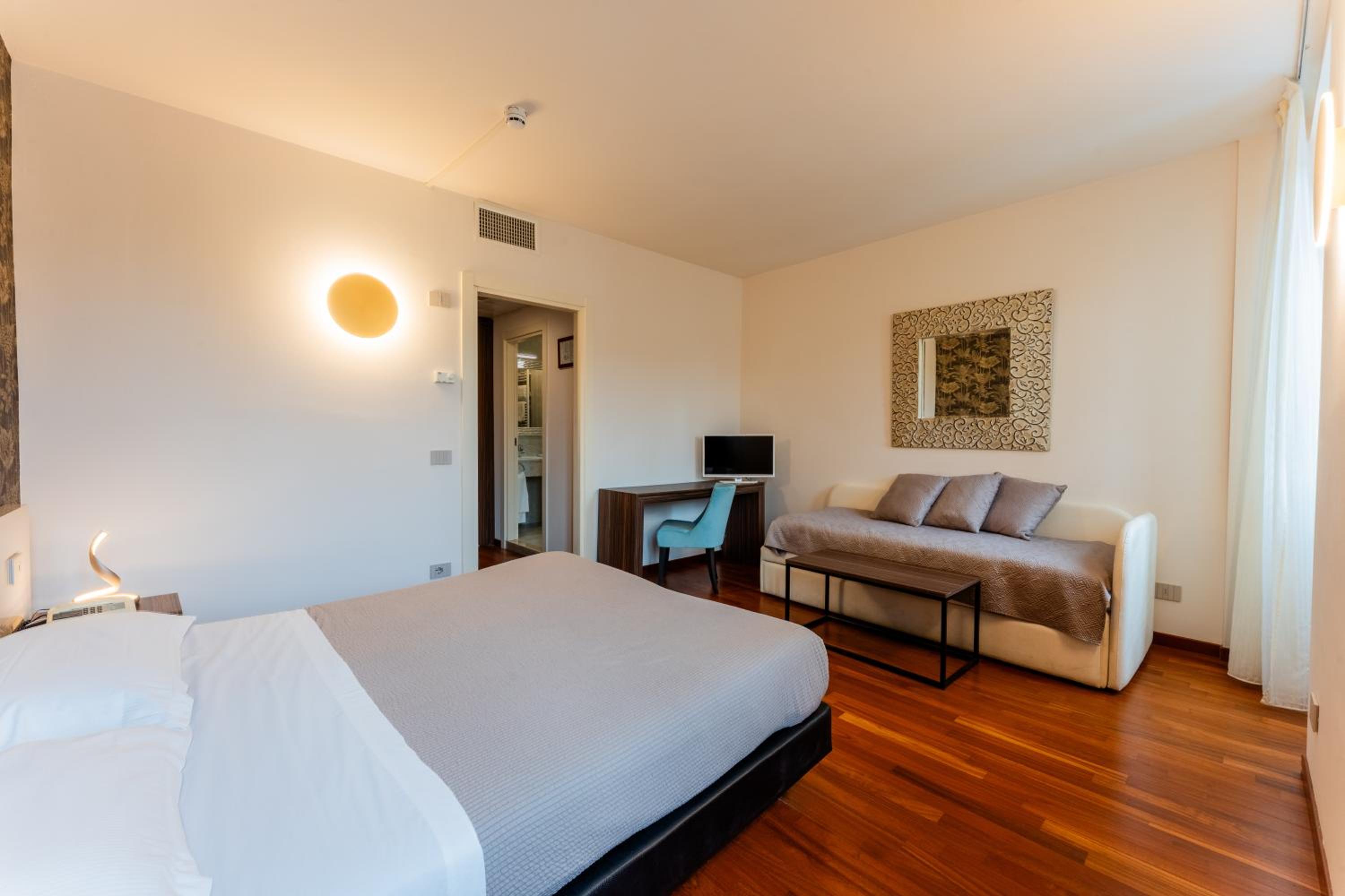 Comfort Triple Room