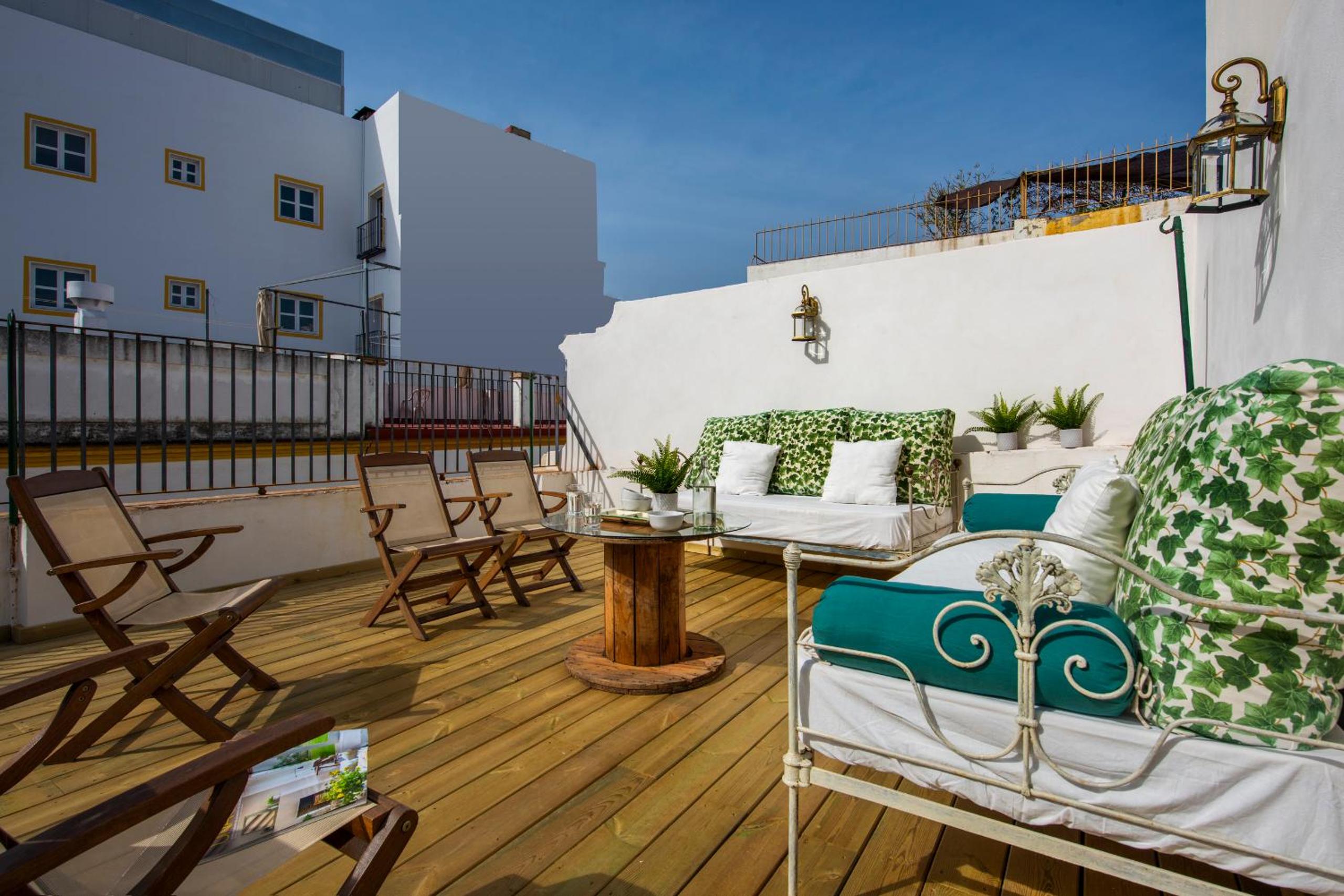 Duplex Two-Bedroom Apartment with Terrace - Photo 5