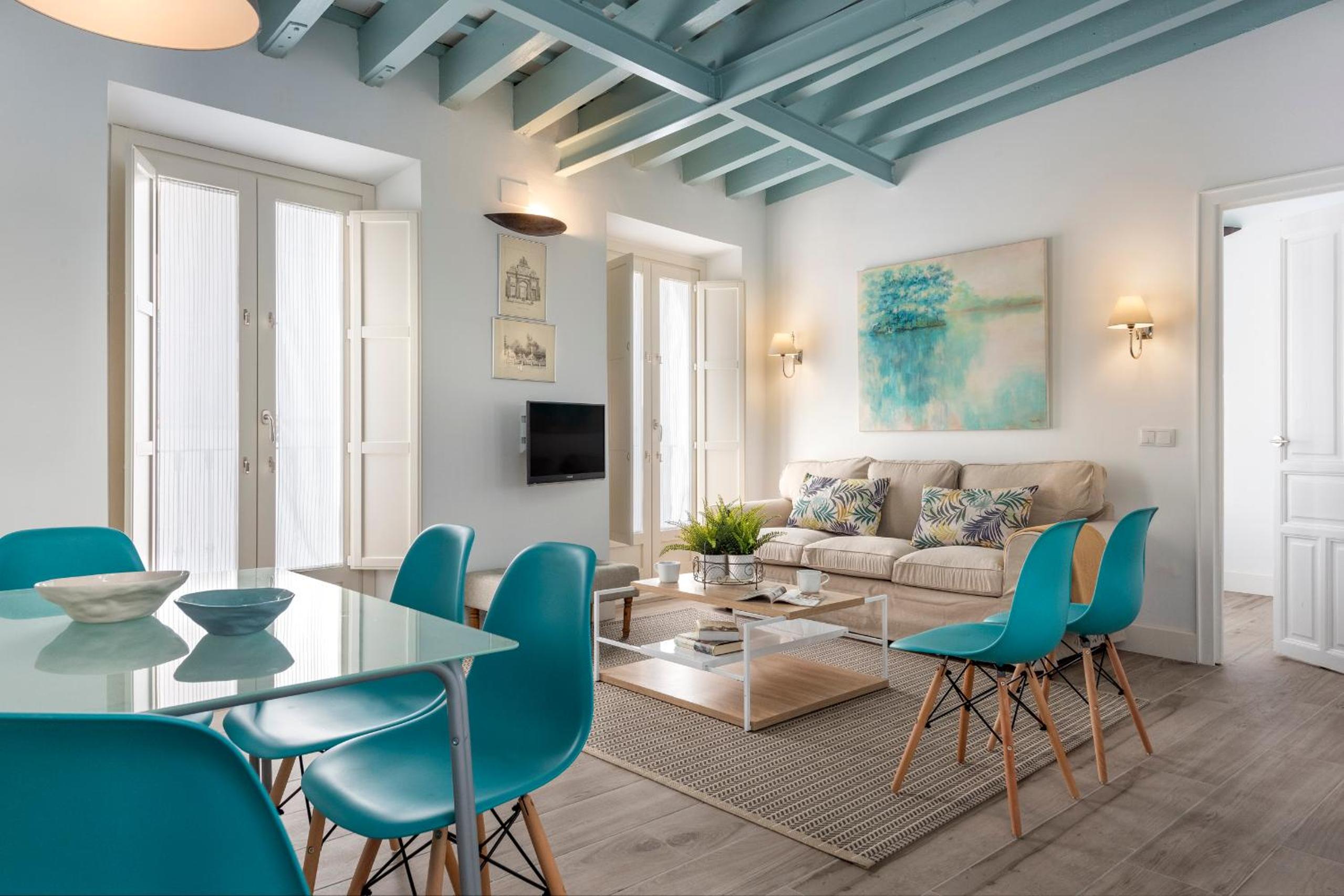 Duplex Two-Bedroom Apartment with Terrace - Photo 1