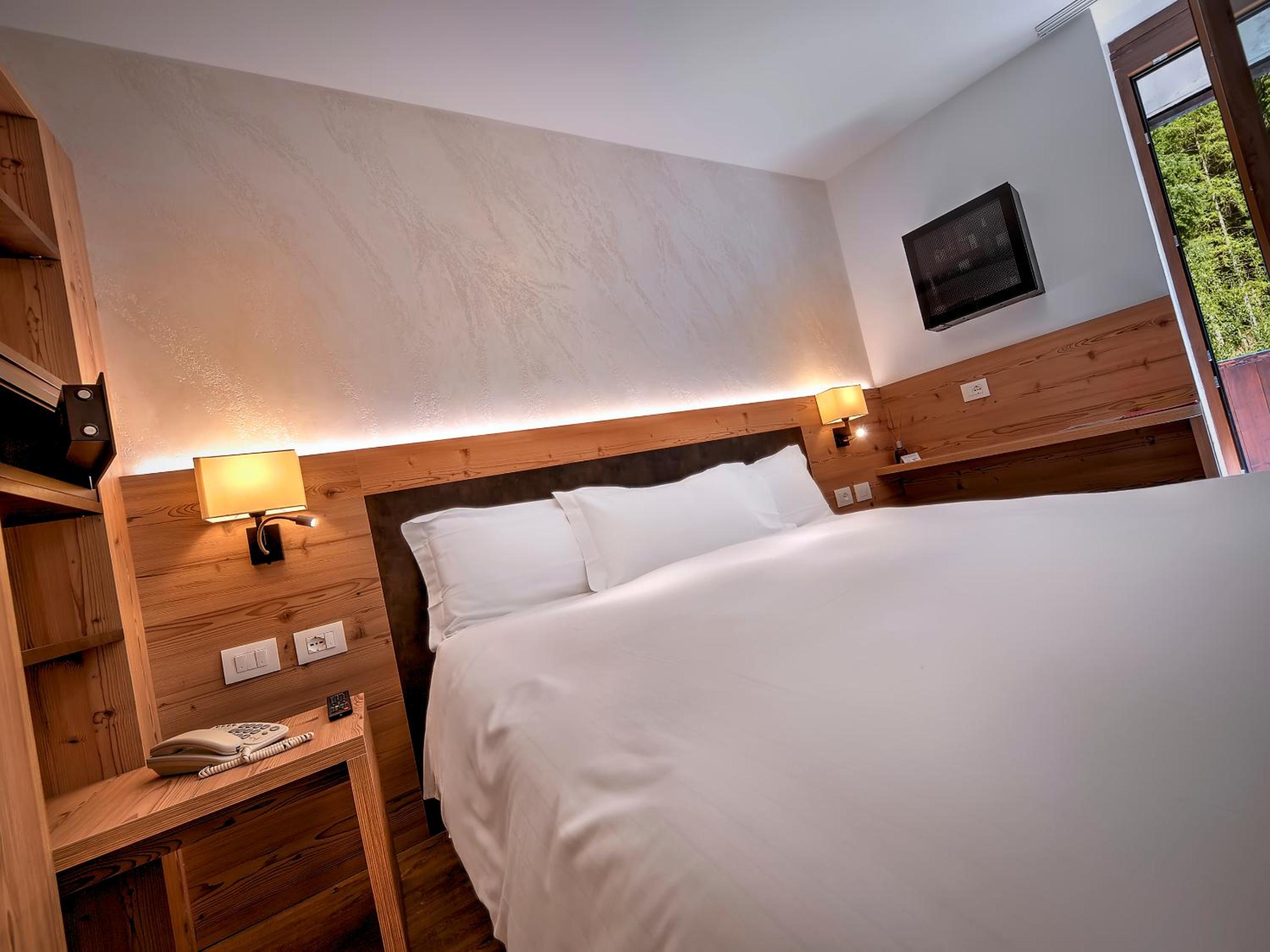 Deluxe Double Room - Photo 2