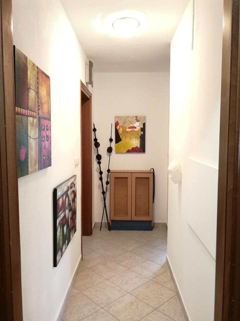 Studio Apartment - Photo 3