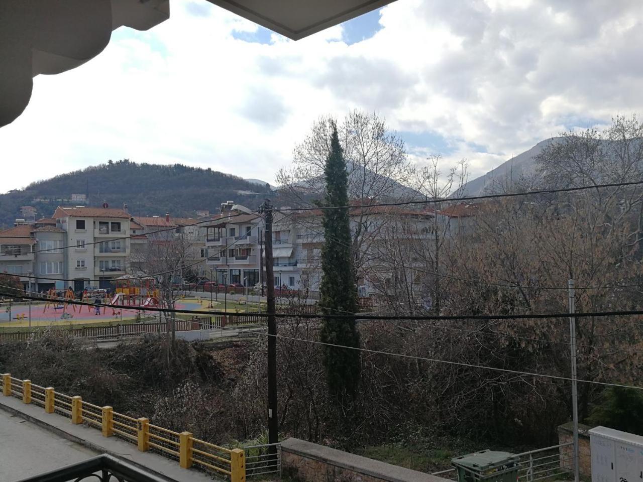 Apartment with Mountain View photo 2