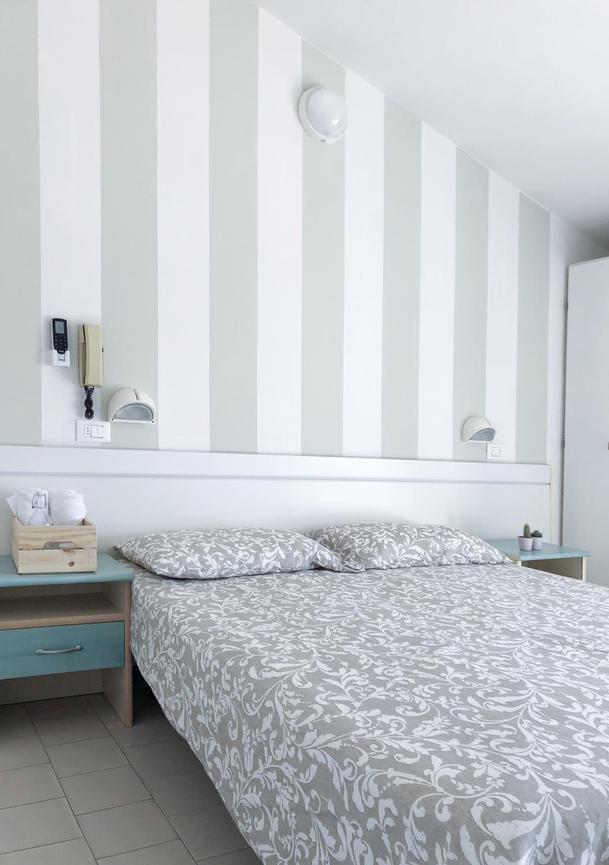Standard Quadruple Room - Photo 4