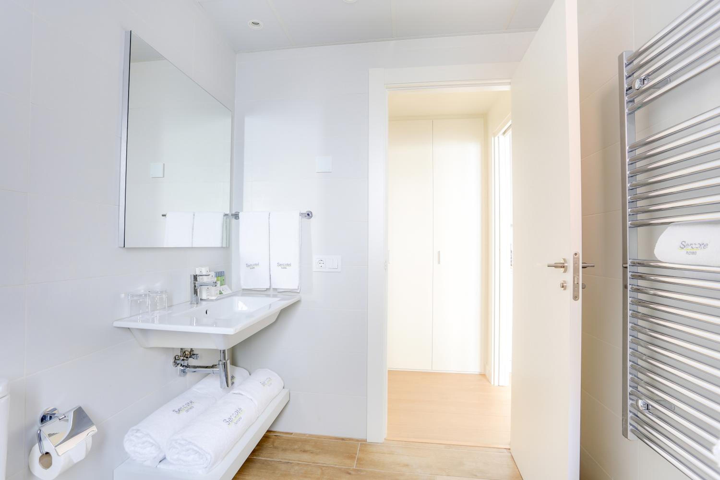 One-Bedroom Apartment - Photo 19