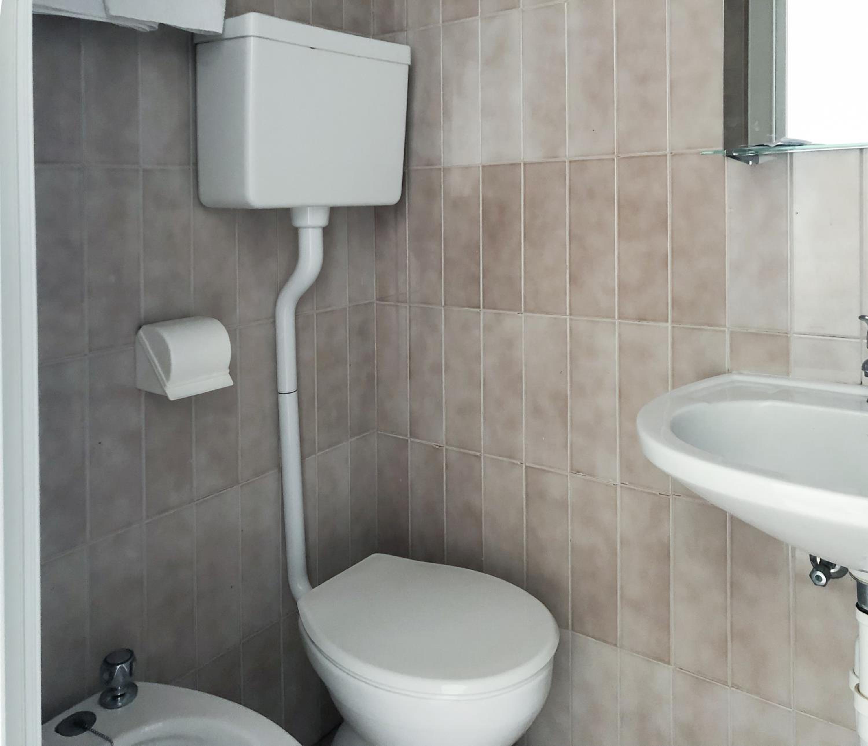 Standard Triple Room - Photo 20