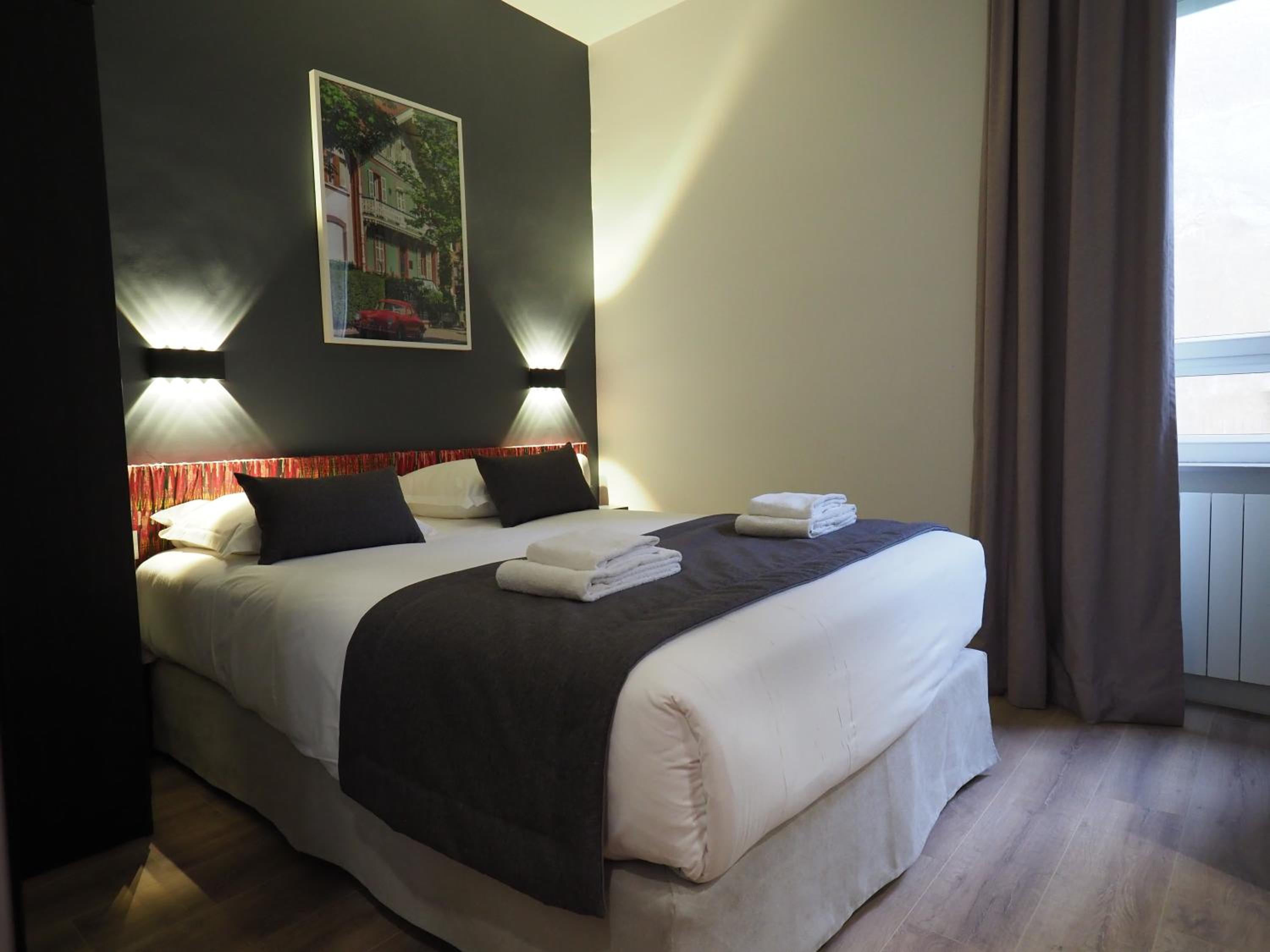 Standard Double Room - Photo 19