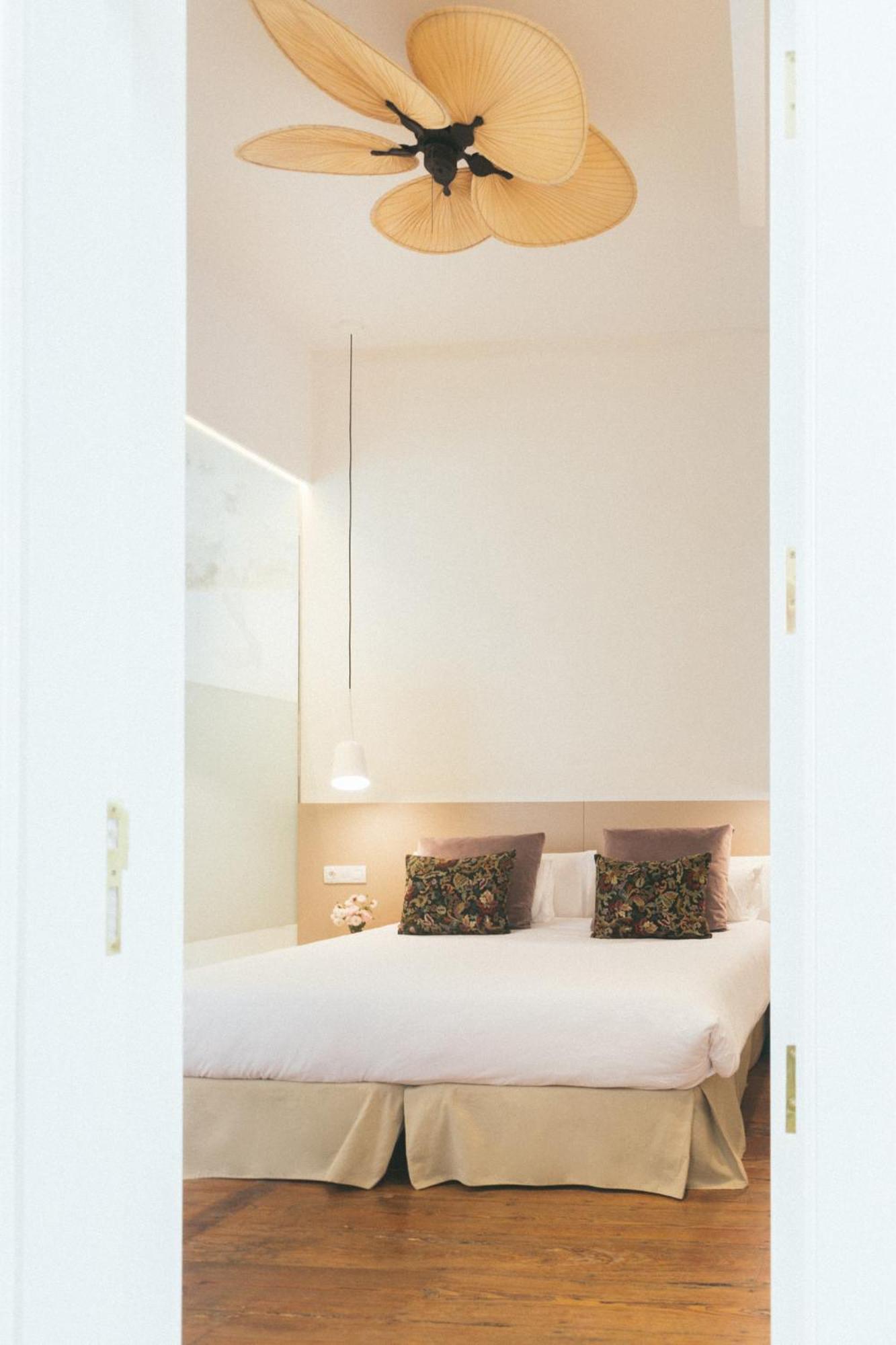 Classic Exterior Double Room thumbnail 6