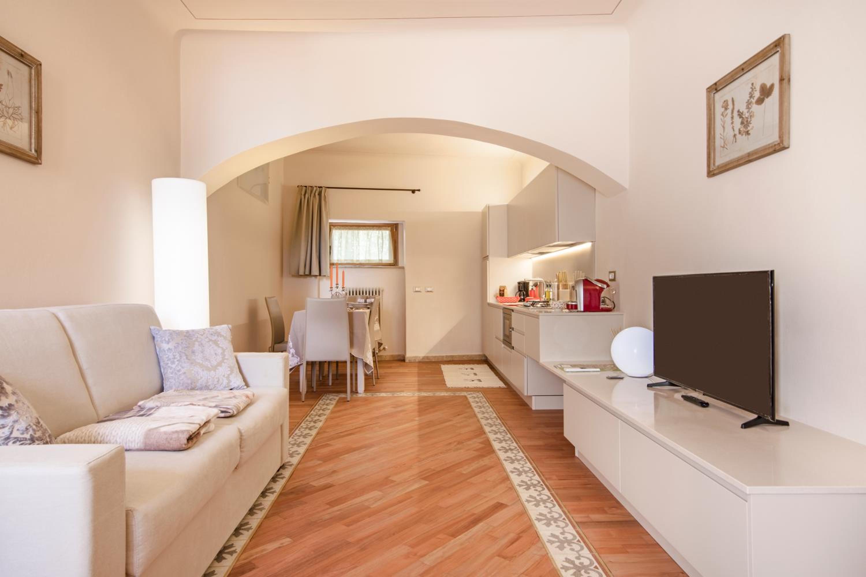 One-Bedroom Apartment