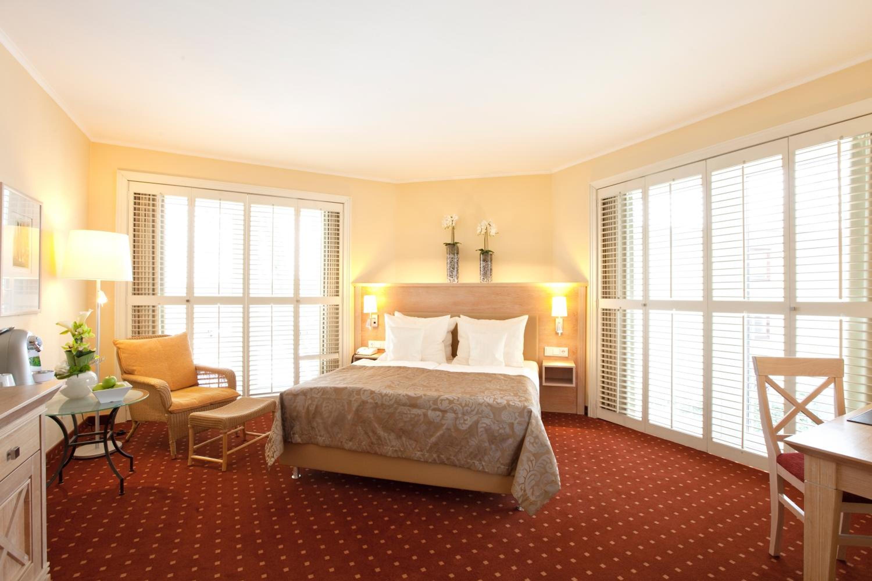 Premium Double Room with Garden View - Photo 10