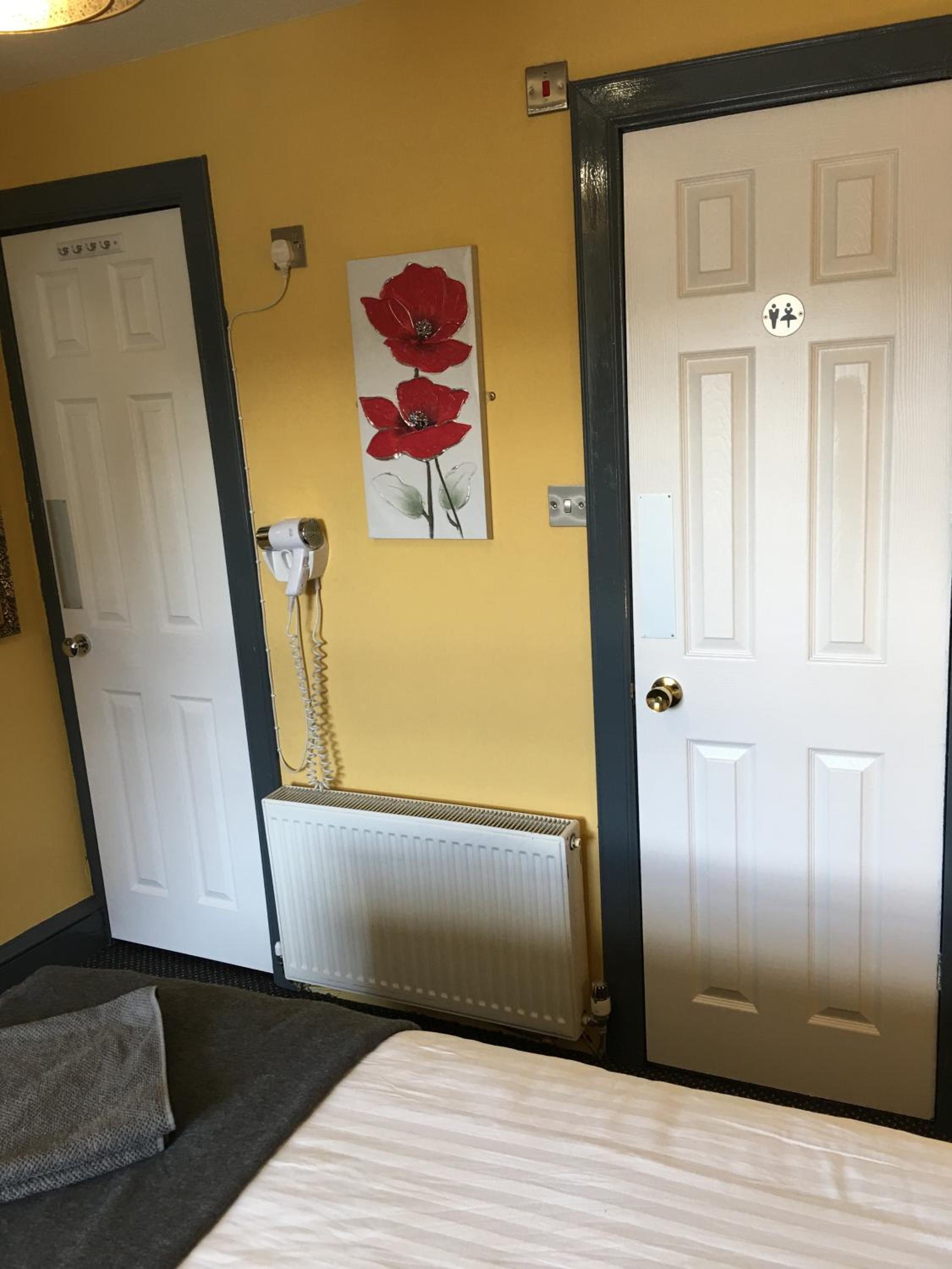Standard Double Room - Photo 3