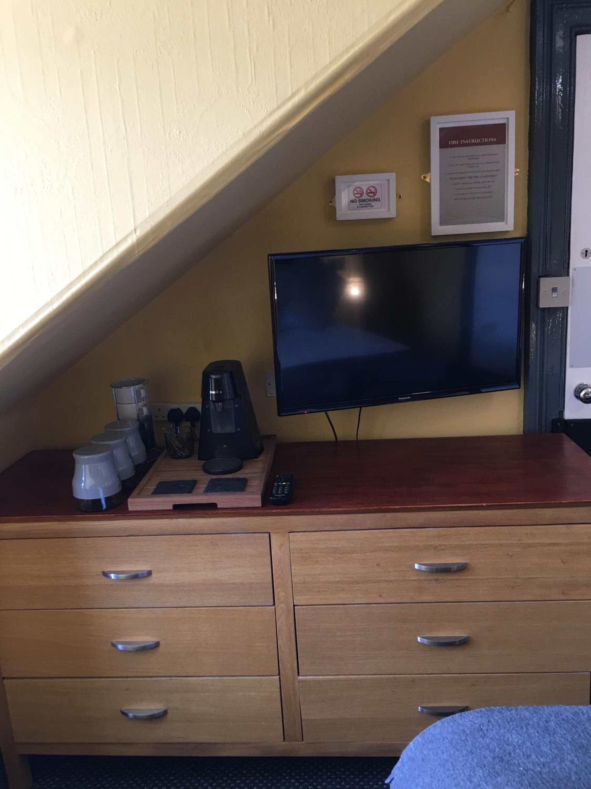 Standard Double Room - Photo 2
