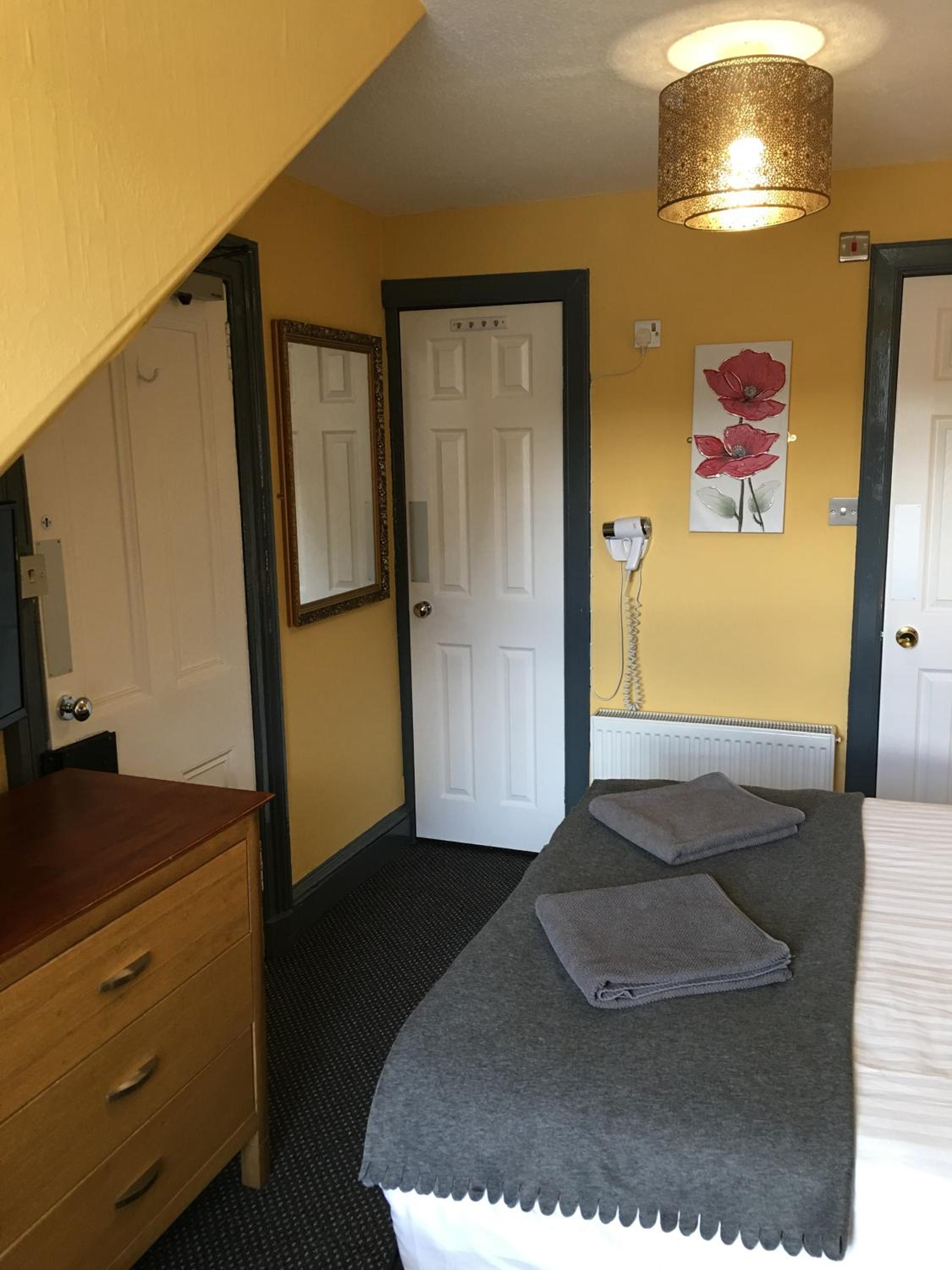 Standard Double Room - Photo 4