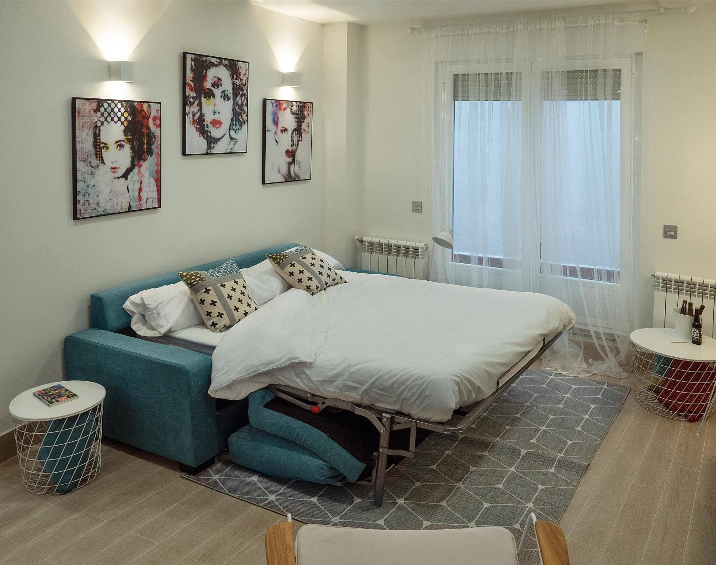 One-Bedroom Apartment - Photo 6