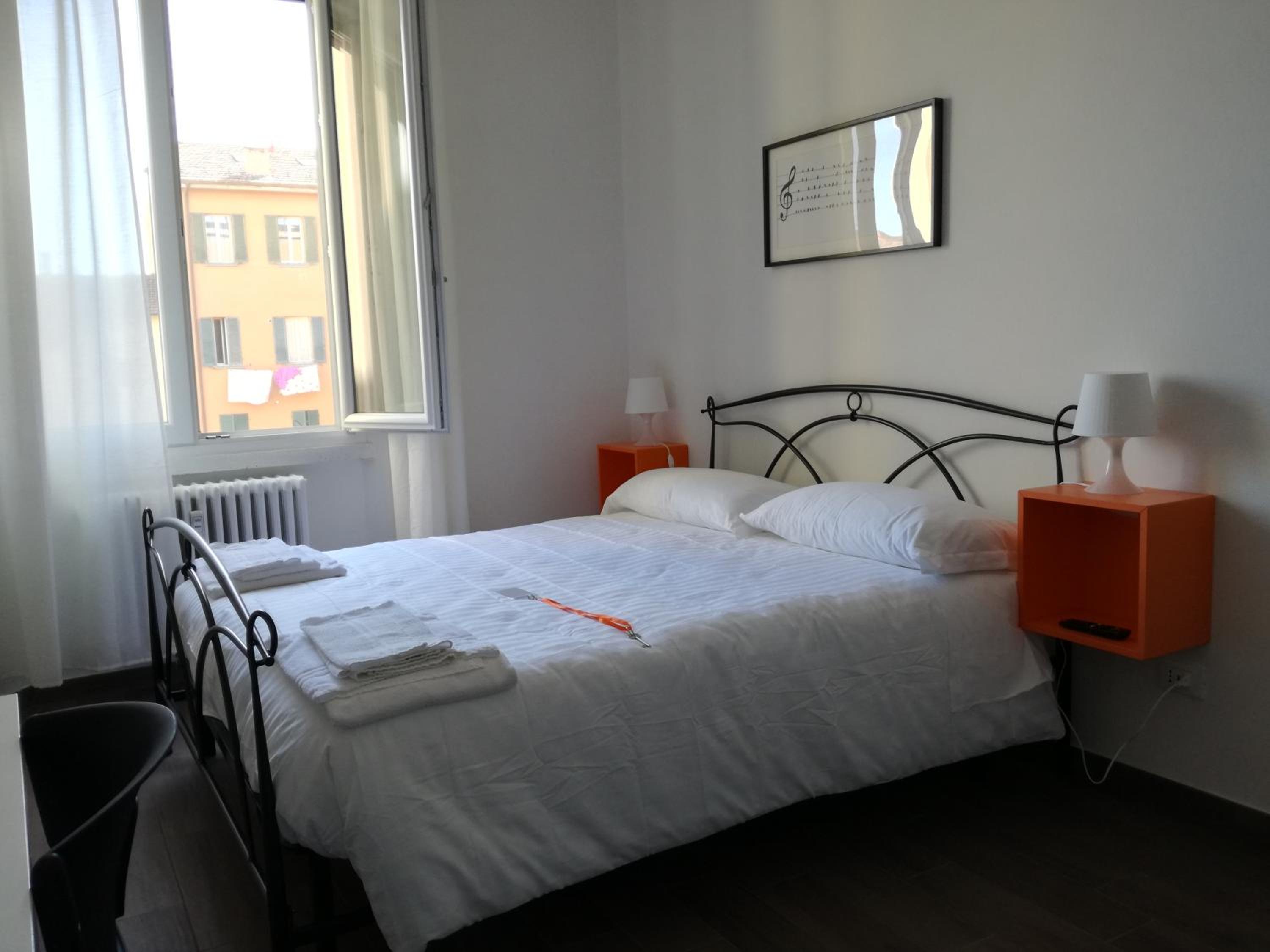 Deluxe Double Room with Extra Bed - Photo 4