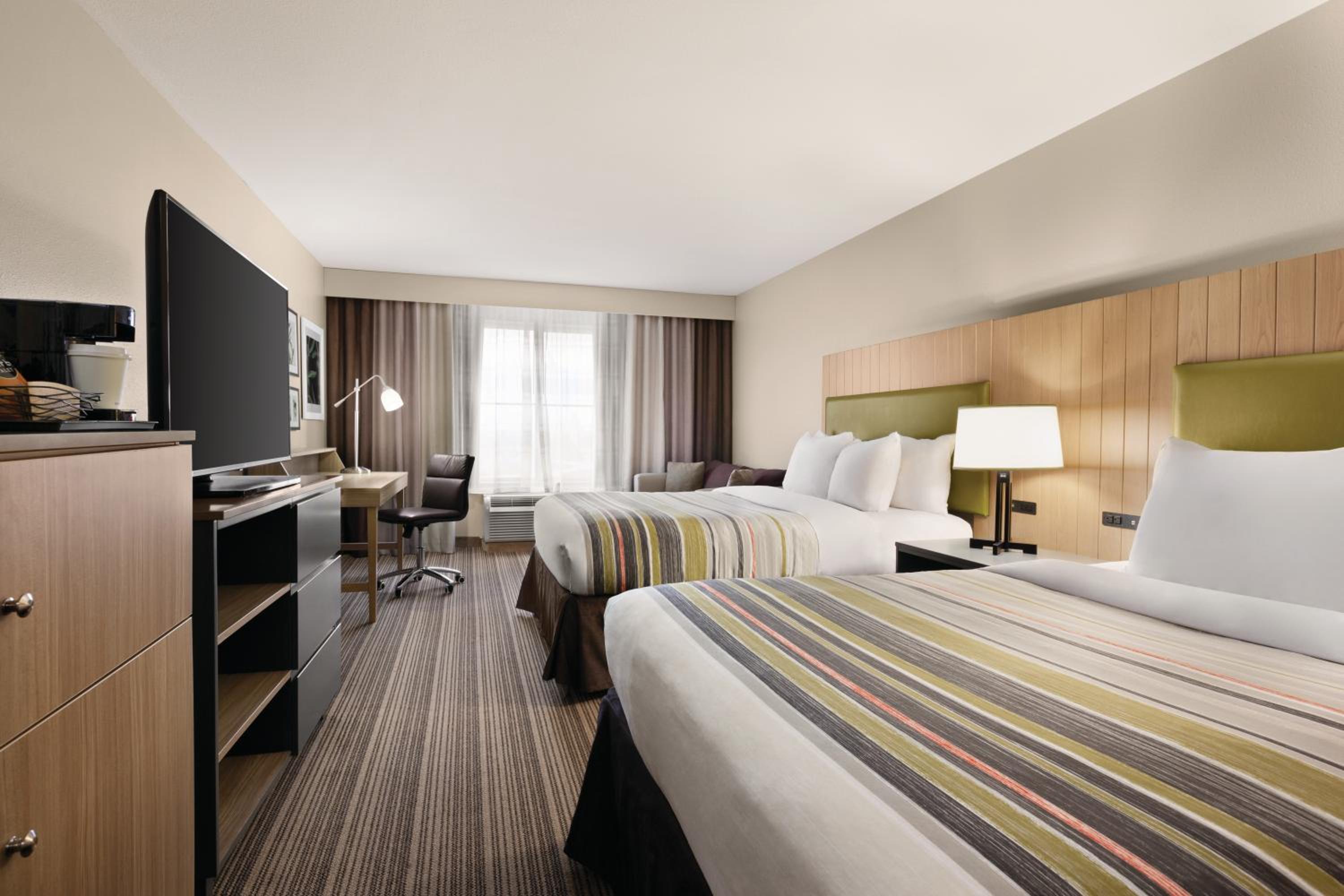 Guest Room with Two Queen Beds - Non-Smoking - Photo 2