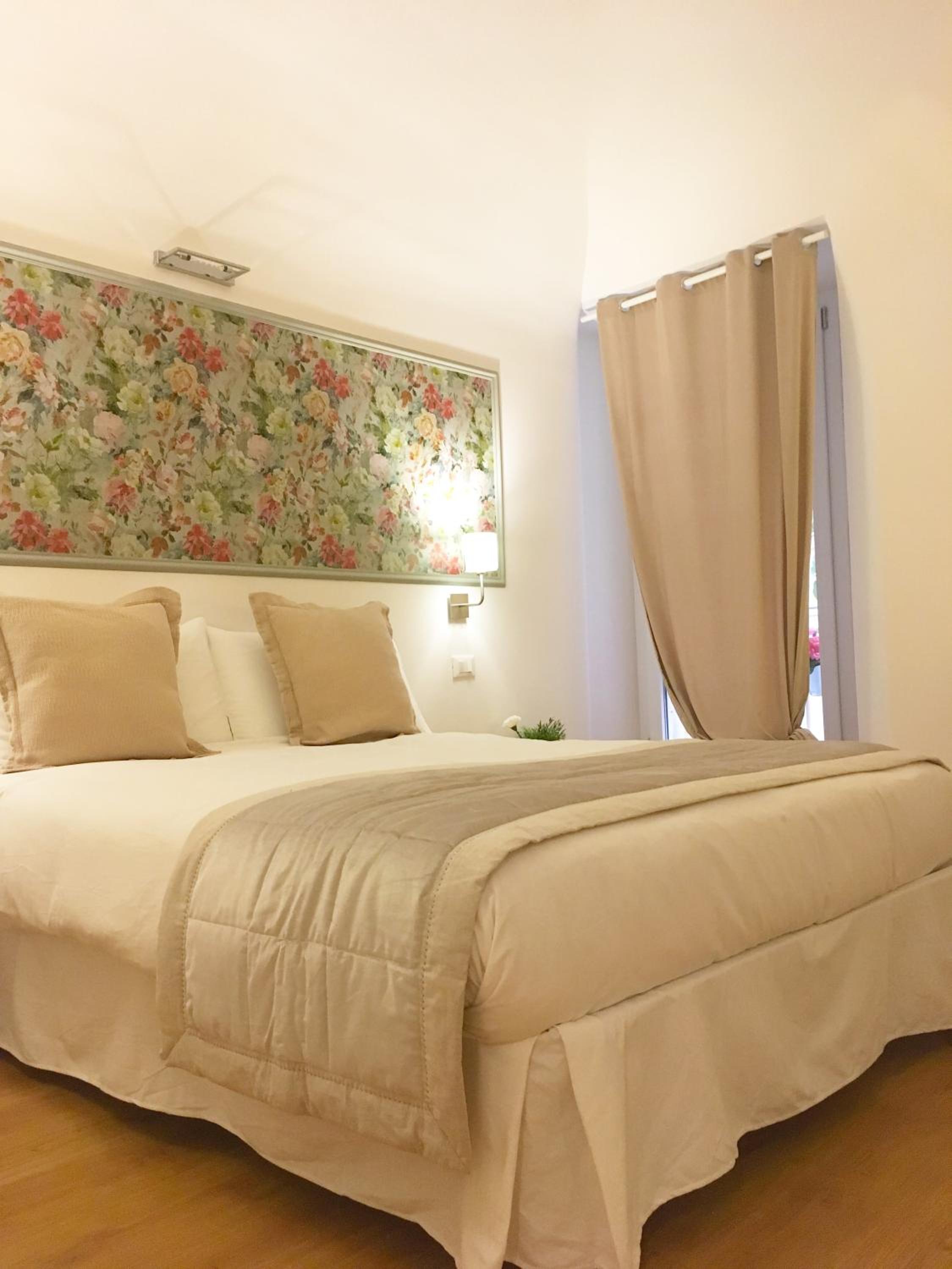 Deluxe Double Room photo 3