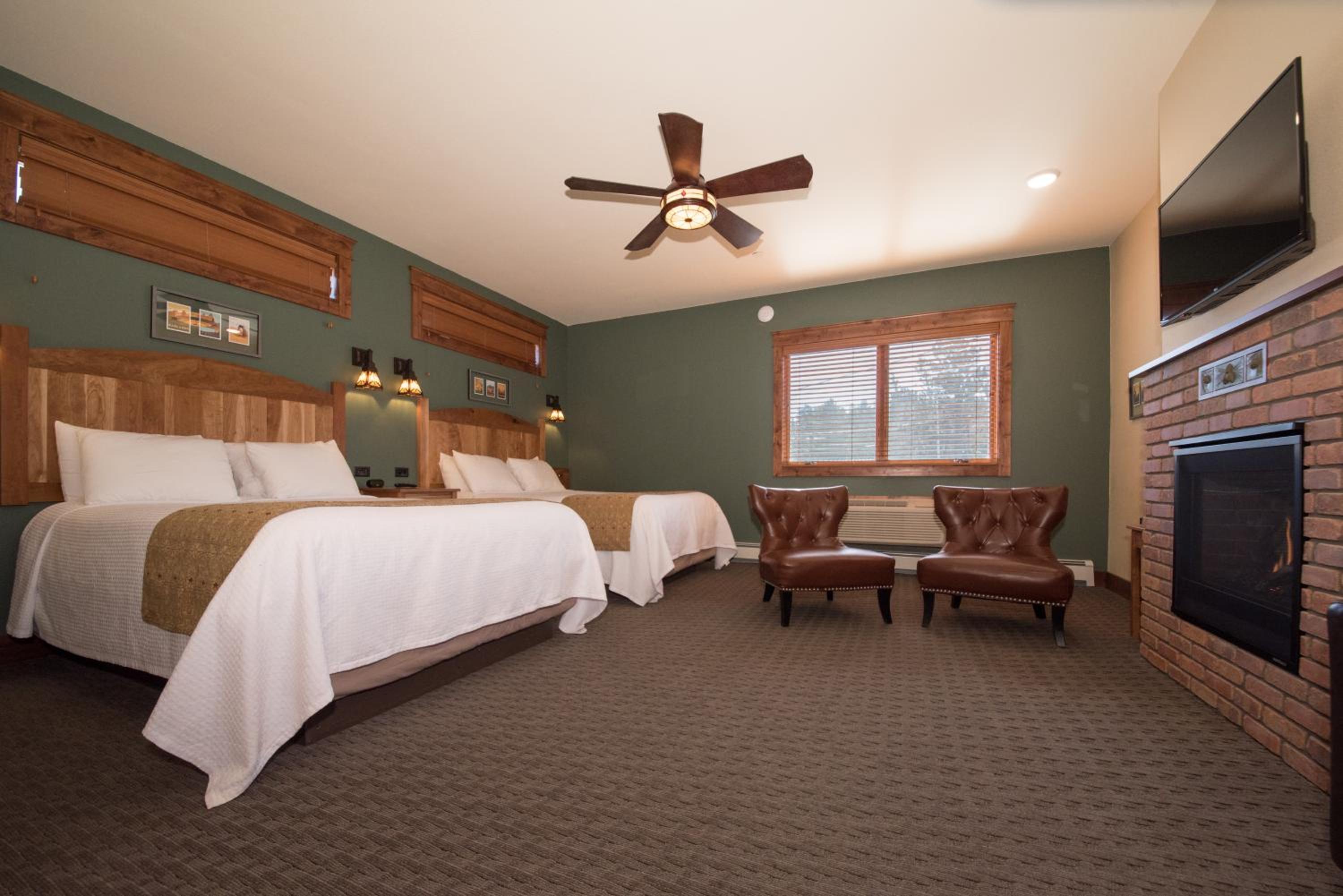 Deluxe Queen Room with Two Queen Beds Disability Access (ADA)