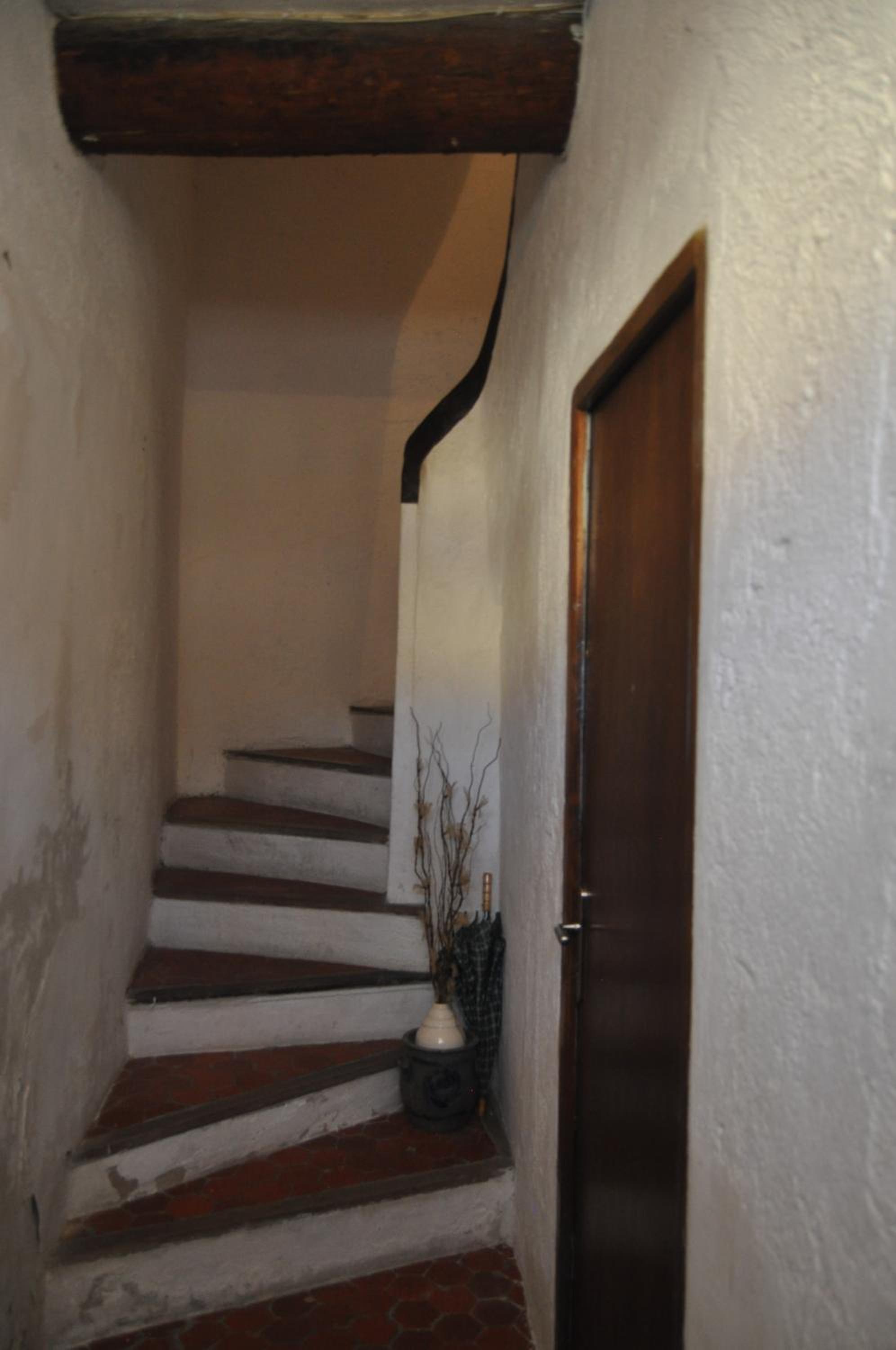 Studio Apartment - Photo 8