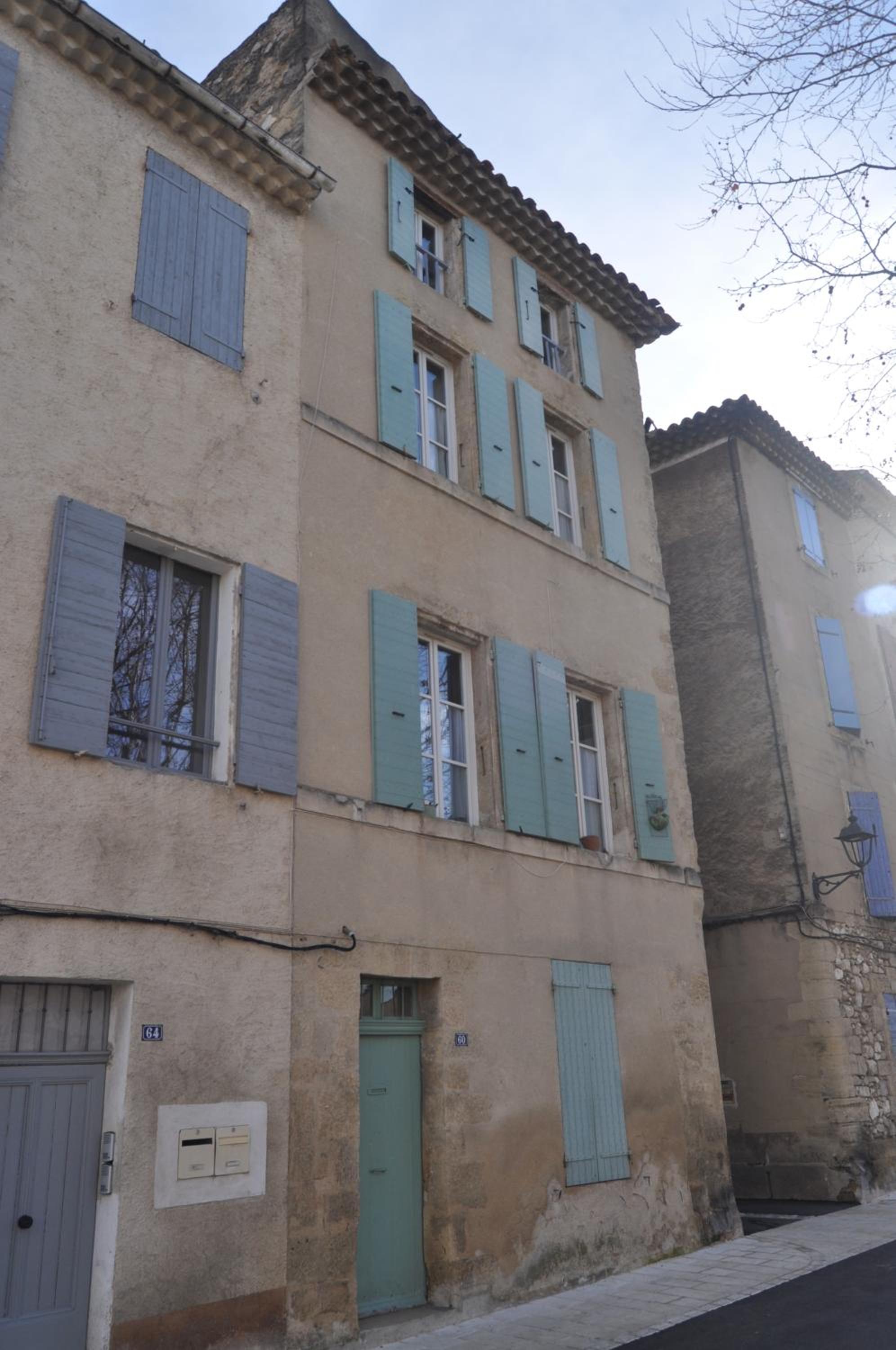 Studio Apartment - Photo 10