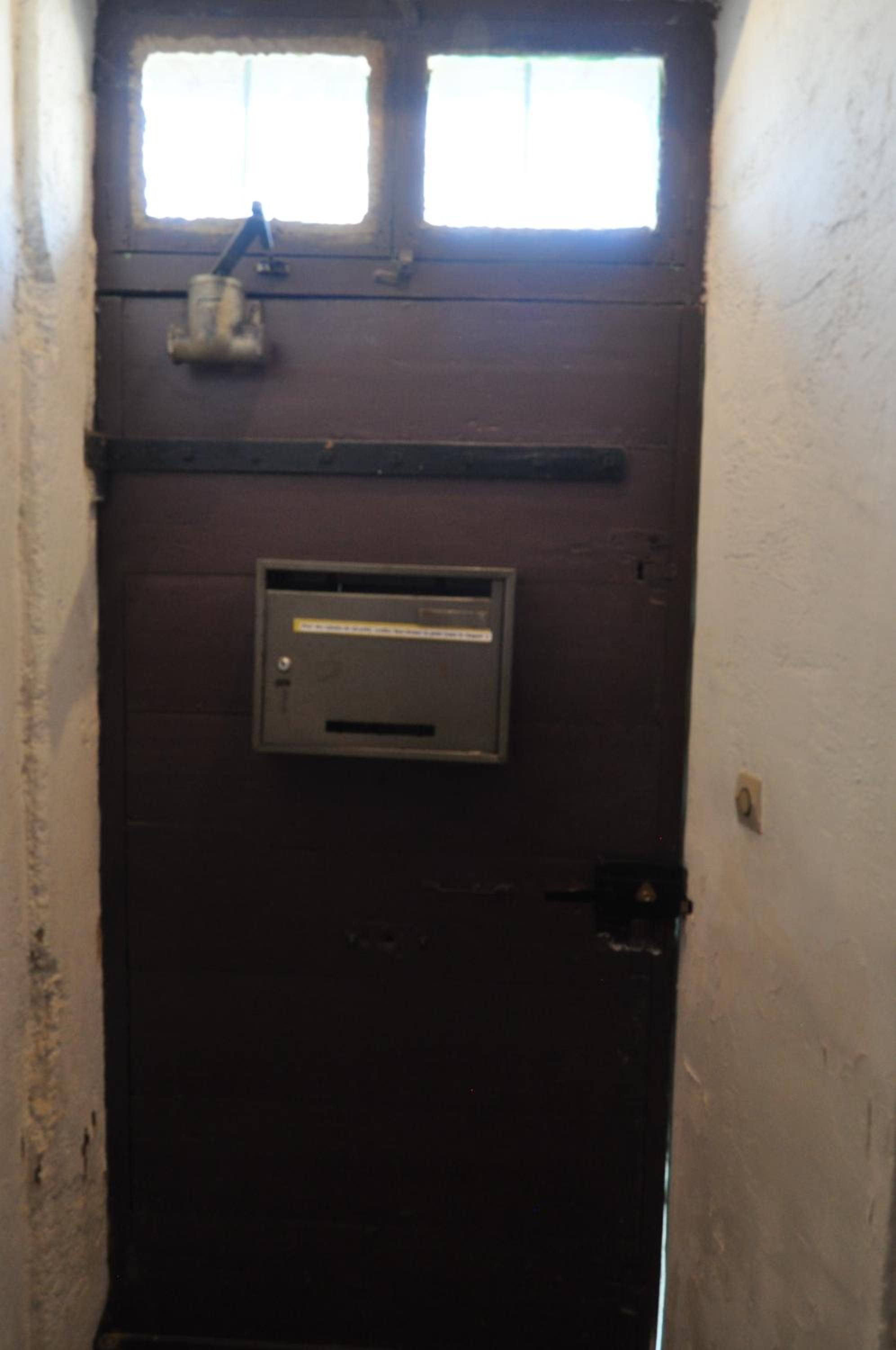 Studio Apartment - Photo 14