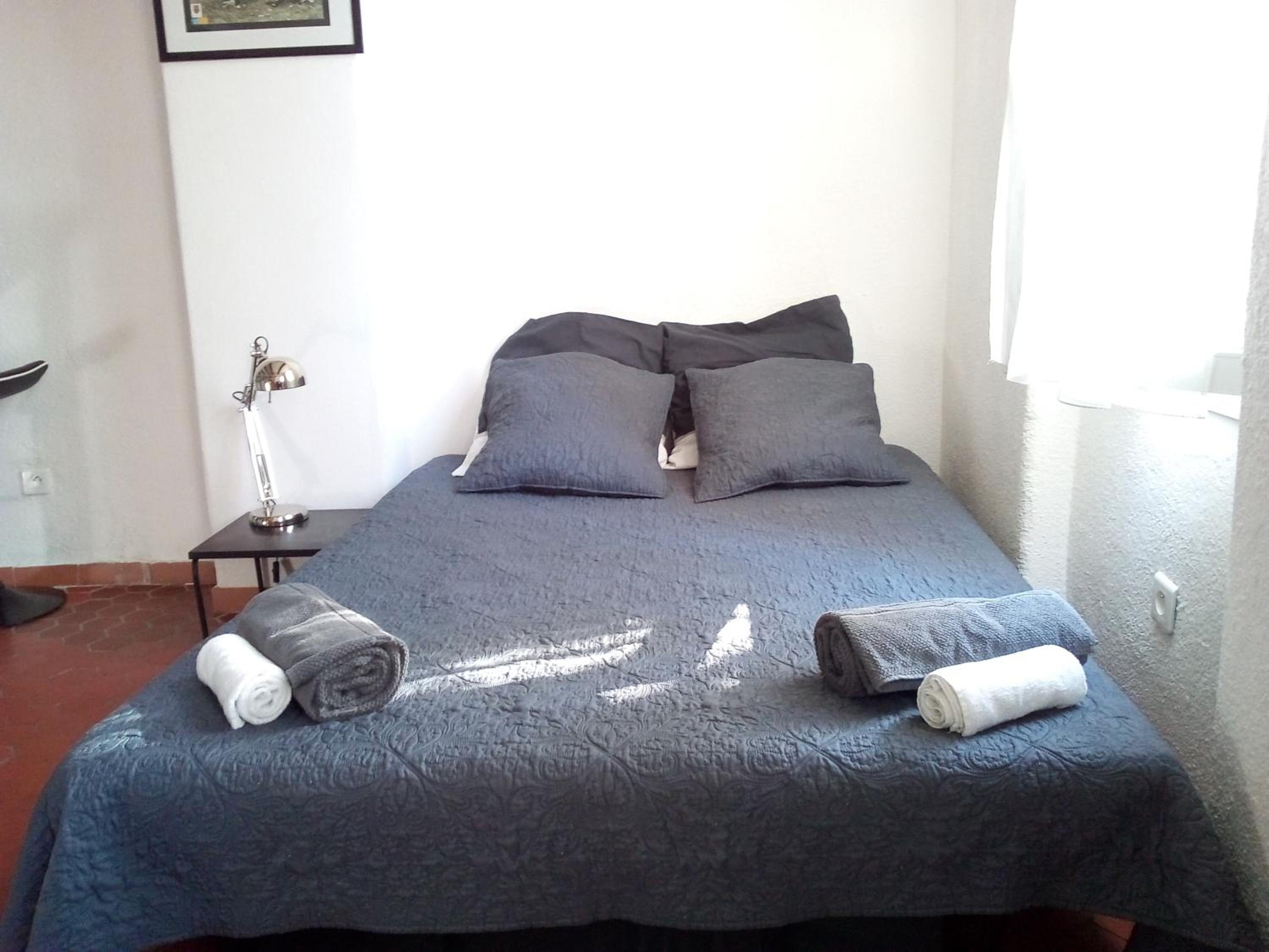 Studio Apartment - Photo 16