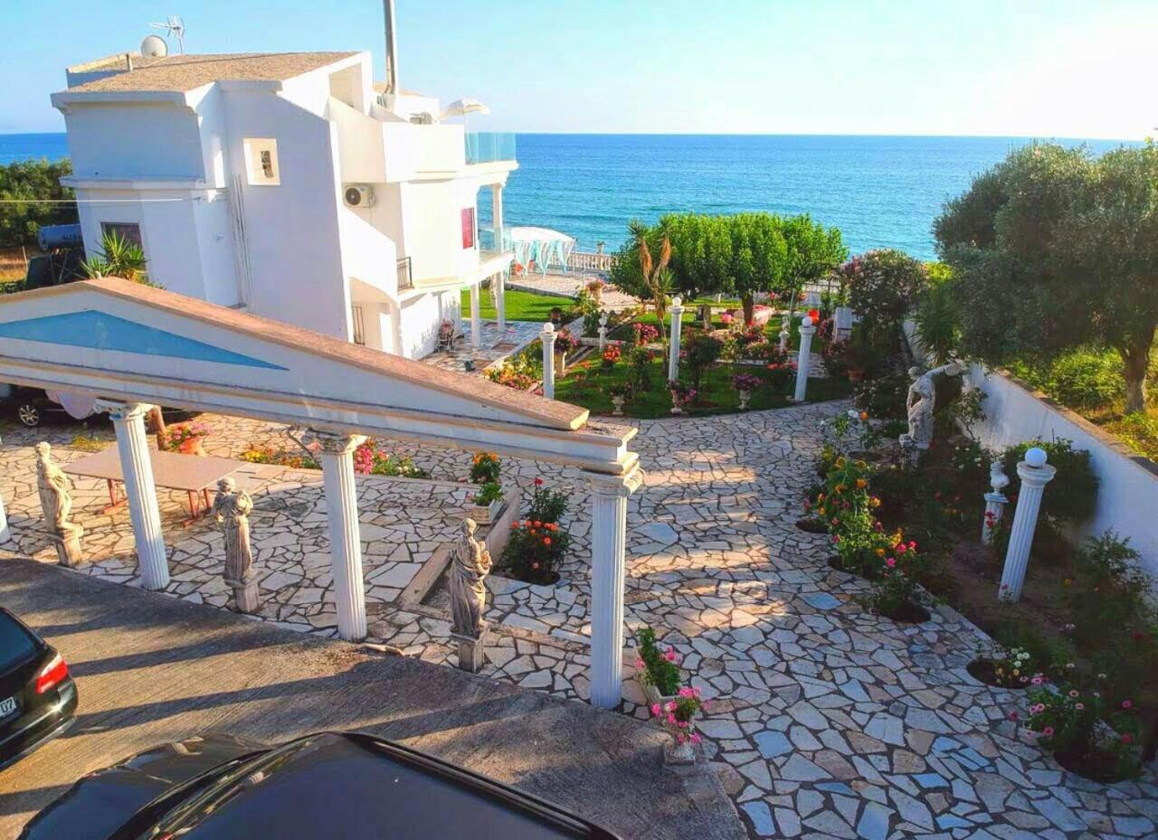 Two-Bedroom Apartment - Oceanfront  photo 2