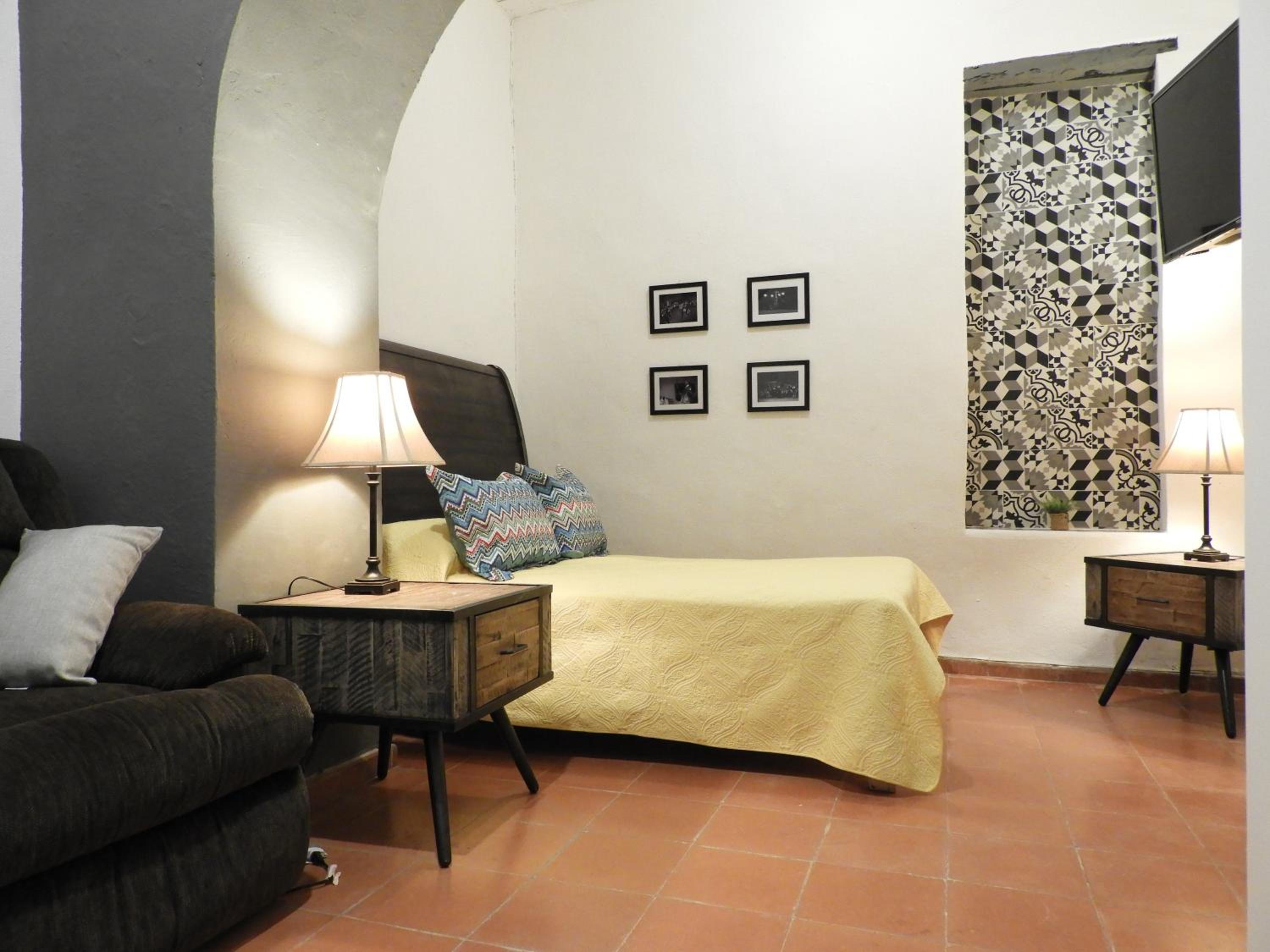 Studio Apartment photo 3
