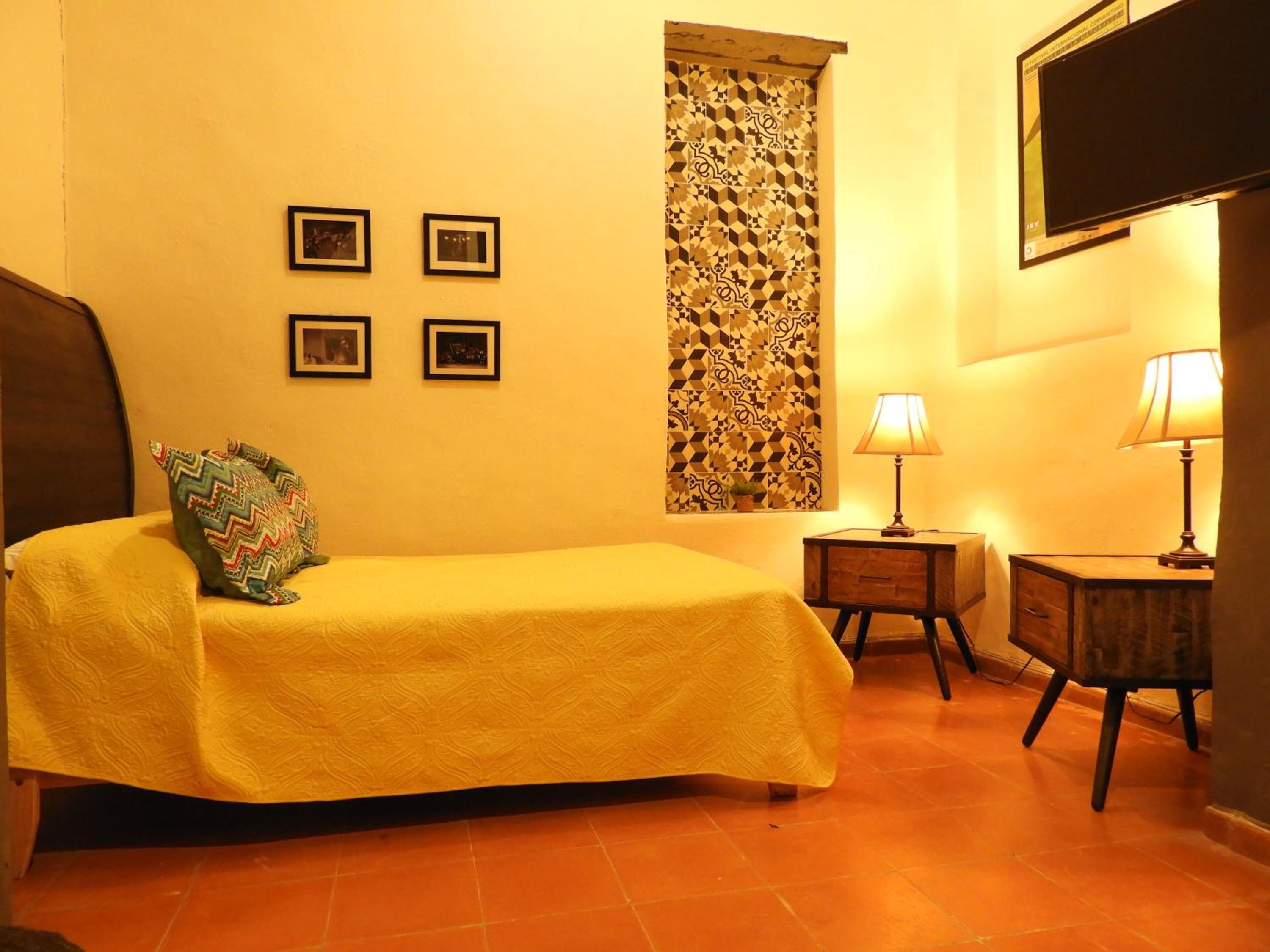 Studio Apartment photo 1