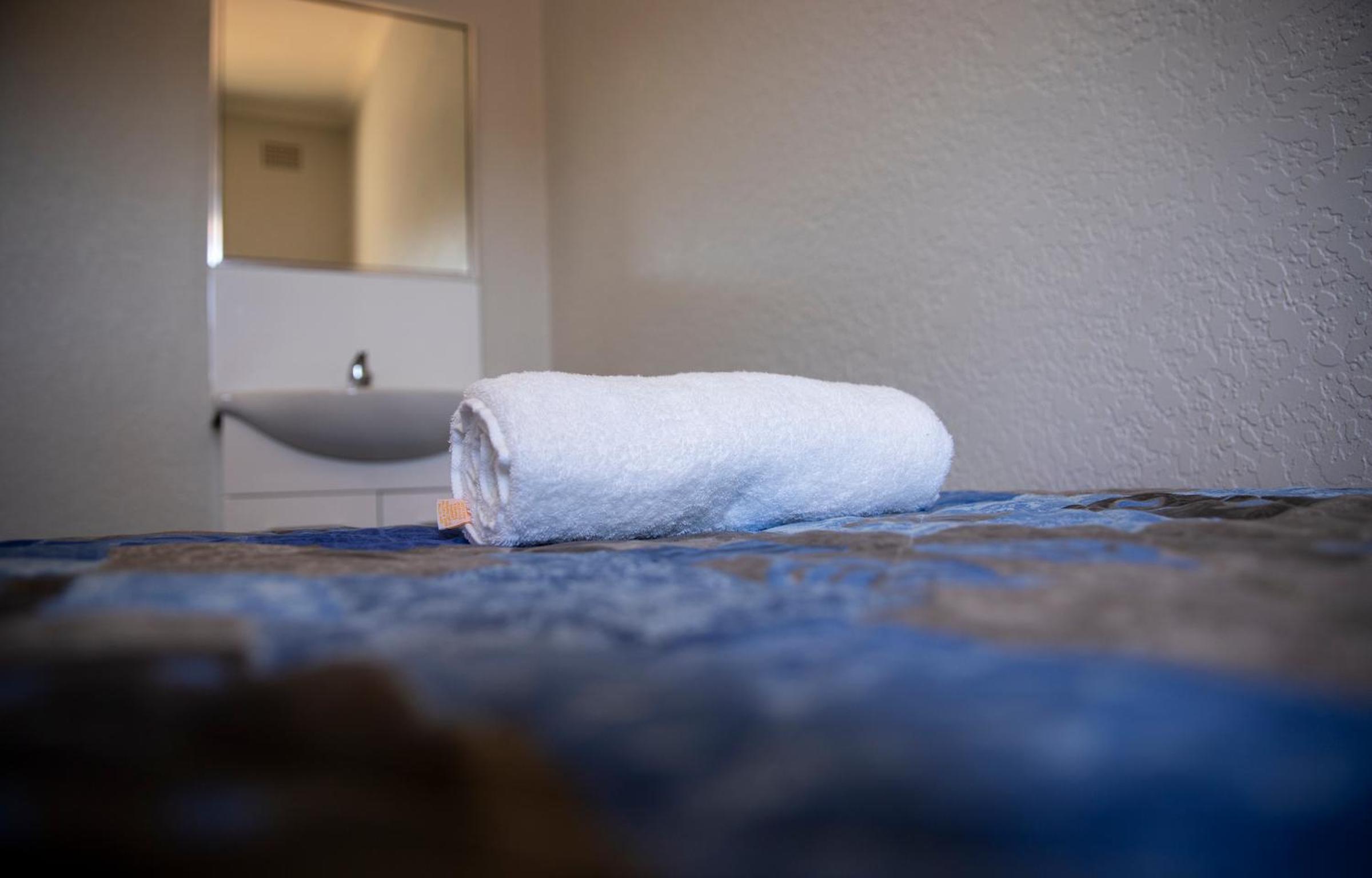 Single Room with Shared Bathroom photo 3
